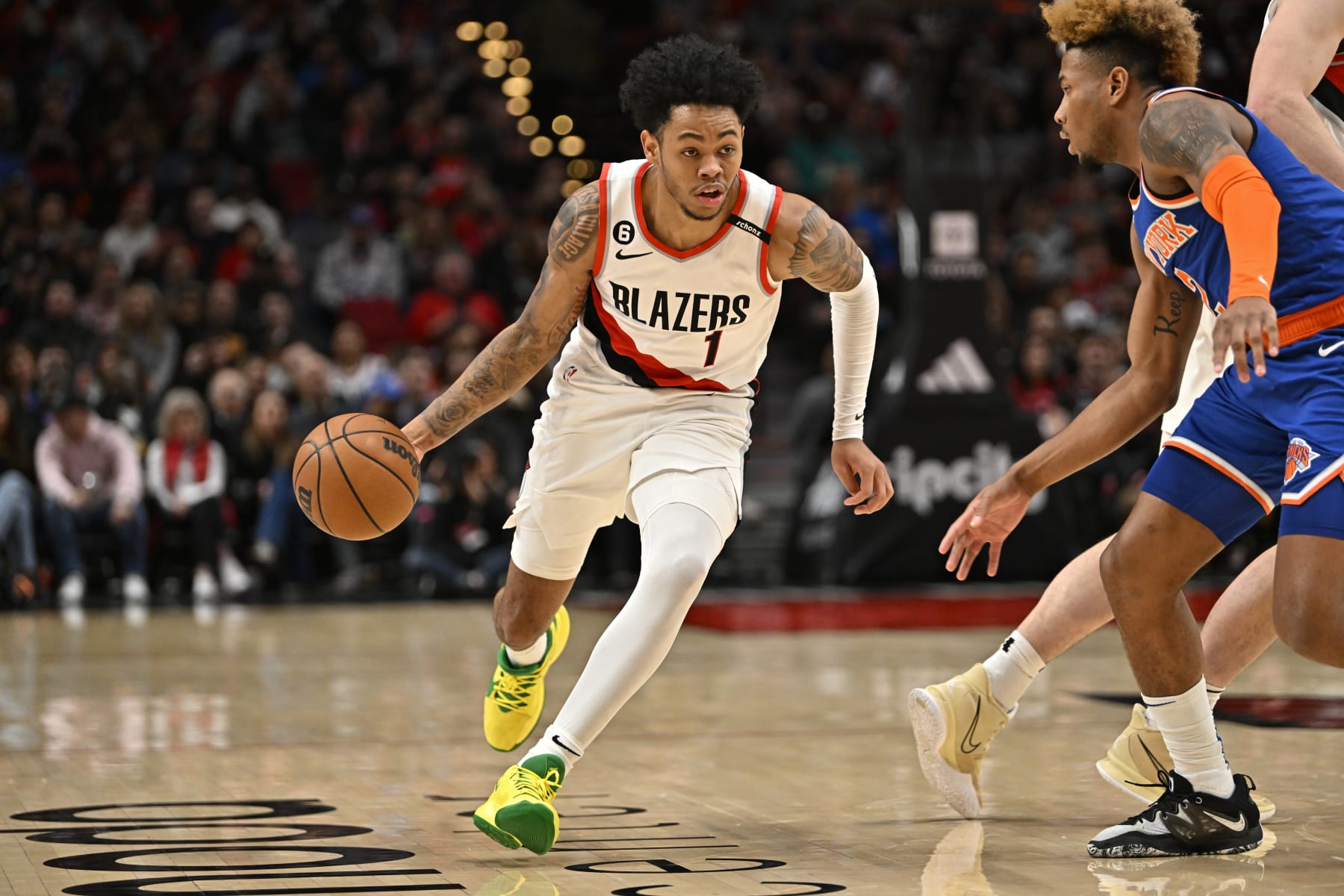 PORTLAND, OREGON - MARCH 14: Anfernee Simons #1 of the Portland Trail Blazers in action during the first quarter against the New York Knicks at Moda Center on March 14, 2023 in Portland, Oregon. The New York Knicks won 123-107. NOTE TO USER: User expressly acknowledges and agrees that, by downloading and or using this photograph, User is consenting to the terms and conditions of the Getty Images License Agreement. (Photo by Alika Jenner/Getty Images)