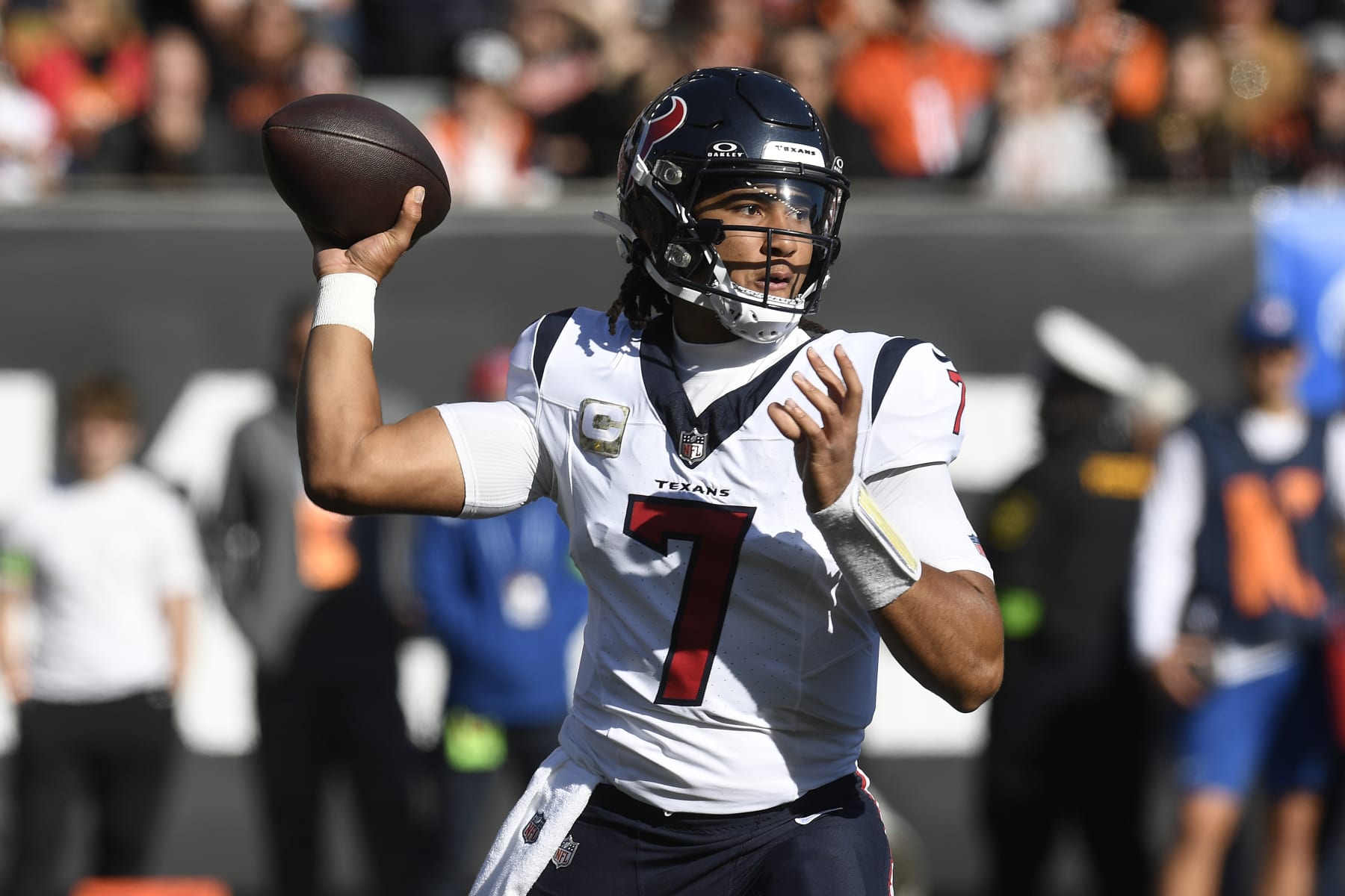 CINCINNATI, OH - NOVEMBER 12: Houston Texans Quarterback C.J. Stroud (7) passes during the NFL football game between the Houston Texans and the Cincinnati Bengals on November 12, 2023, at Paycor Stadium in Cincinnati, Ohio. (Photo by Michael Allio/Icon Sportswire via Getty Images)