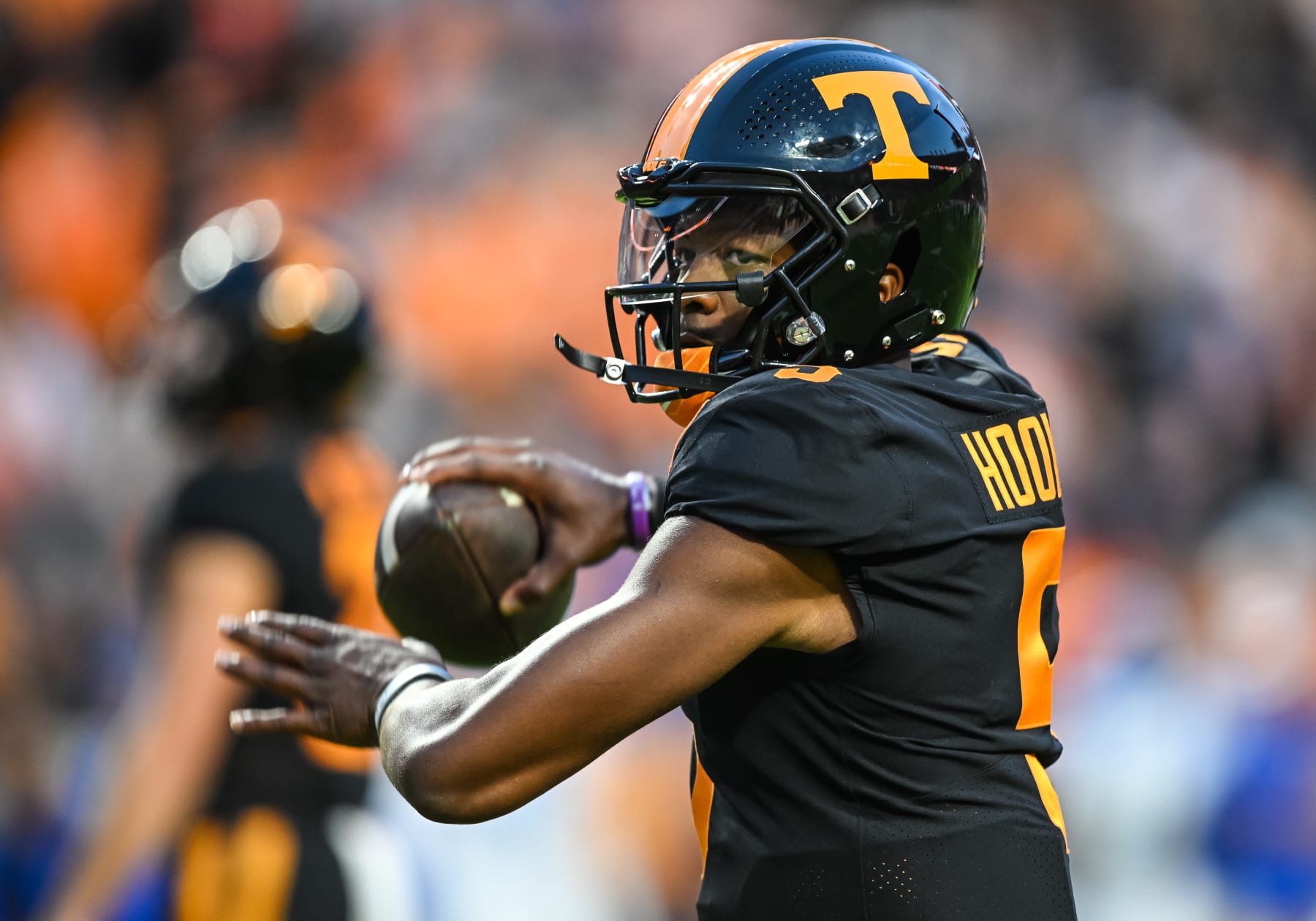 KNOXVILLE, TN - OCTOBER 29: Tennessee Volunteers quarterback Hendon Hooker (5) throws a pass in warmups before the college football game between the Tennessee Volunteers and Kentucky Wildcats October 29, 2022, at Neyland Stadium, in Knoxville, TN. (Photo by Bryan Lynn/Icon Sportswire via Getty Images)