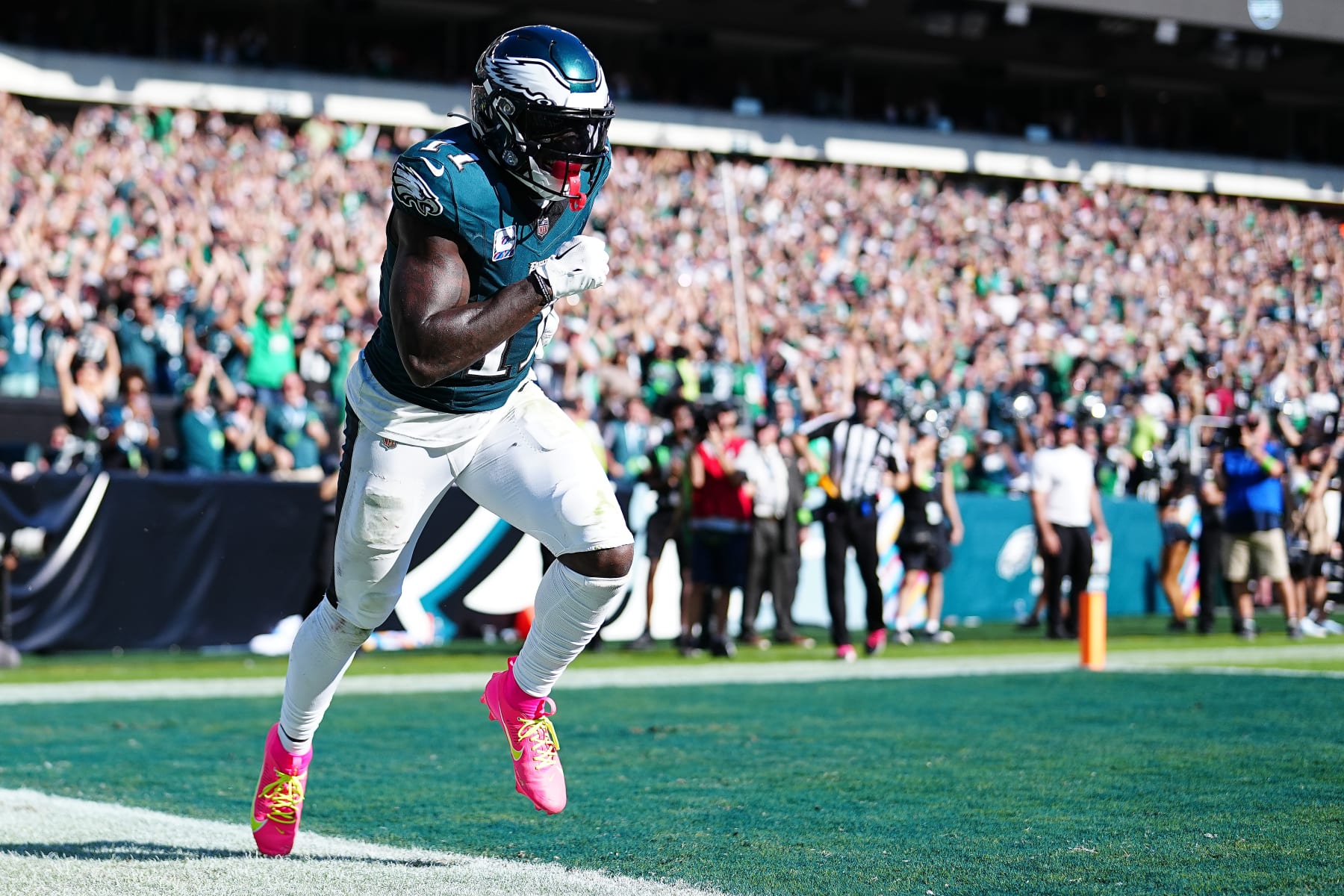 PHILADELPHIA, PENNSYLVANIA - OCTOBER 01: A.J. Brown #11 of the Philadelphia Eagles celebrates a touchdown during the fourth quarter against the Washington Commanders at Lincoln Financial Field on October 01, 2023 in Philadelphia, Pennsylvania. (Photo by Mitchell Leff/Getty Images)