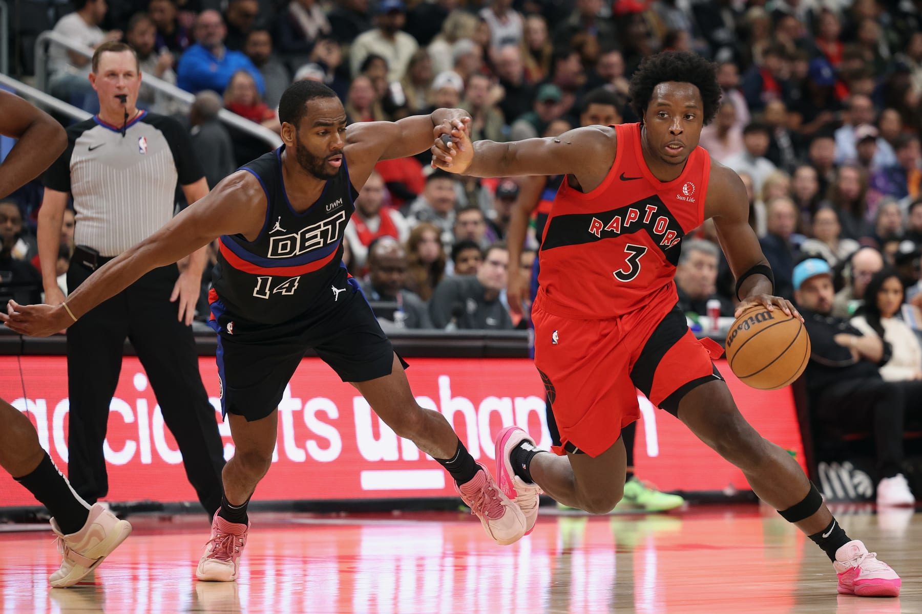 TORONTO. Toronto Raptors OG Anunoby ( right 3) turns the corner on Alec Burks of the Detroit Pistons( left 14) in second half NBA action in Toronto.(R.J.Johnston/Toronto Star) (R.J. Johnston Toronto Star/Toronto Star via Getty Images) TORONTO. Toronto Raptors OG Anunoby ( right 3) turns the corner on Alec Burks of the Detroit Pistons( left 14) in second half NBA action in Toronto.(R.J.Johnston/Toronto Star) (R.J. Johnston Toronto Star/Toronto Star via Getty Images)
