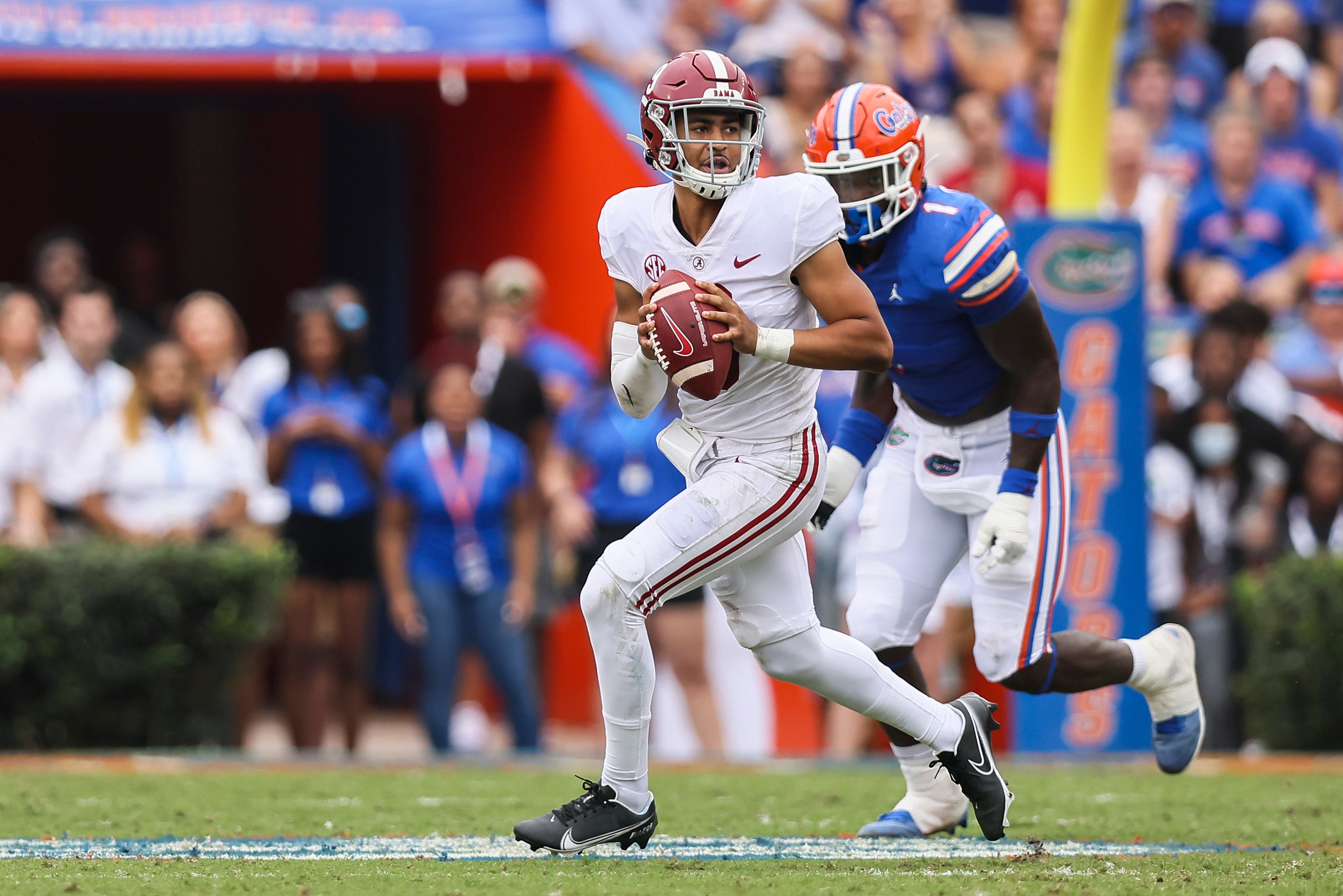 GAINESVILLE, FLORIDA - SEPTEMBER 18: Bryce Young #9 of the Alabama Crimson Tide looks to pass during the second quarter of a game against the Florida Gators at Ben Hill Griffin Stadium on September 18, 2021 in Gainesville, Florida. (Photo by James Gilbert/Getty Images)