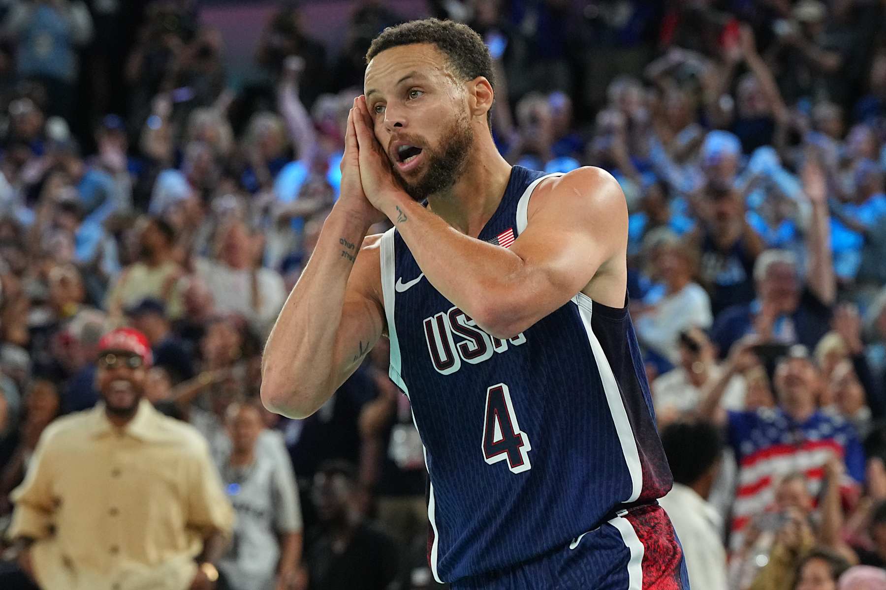 Basketball: 2024 Summer Olympics: USA Stephen Curry (4) victorious during fourth quarter of Gold Medal Game vs France at Bercy Arena.
Paris, France 8/10/2024
CREDIT: Erick W. Rasco (Photo by Erick W. Rasco /Sports Illustrated via Getty Images) 
(Set Number: X164583 TK1)