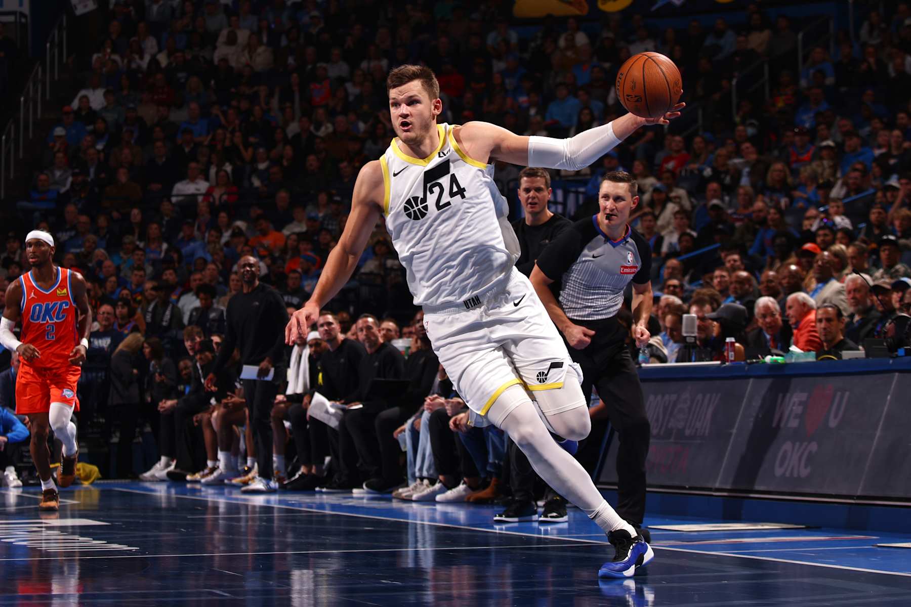 OKLAHOMA CITY, OK - DECEMBER 3: Walker Kessler #24 of the Utah Jazz drives to the basket during the game against the Oklahoma City Thunder during the Emirates NBA Cup game on on December 3, 2024 at Paycom Center in Oklahoma City, Oklahoma. NOTE TO USER: User expressly acknowledges and agrees that, by downloading and or using this photograph, User is consenting to the terms and conditions of the Getty Images License Agreement. Mandatory Copyright Notice: Copyright 2024 NBAE (Photo by Zach Beeker/NBAE via Getty Images)