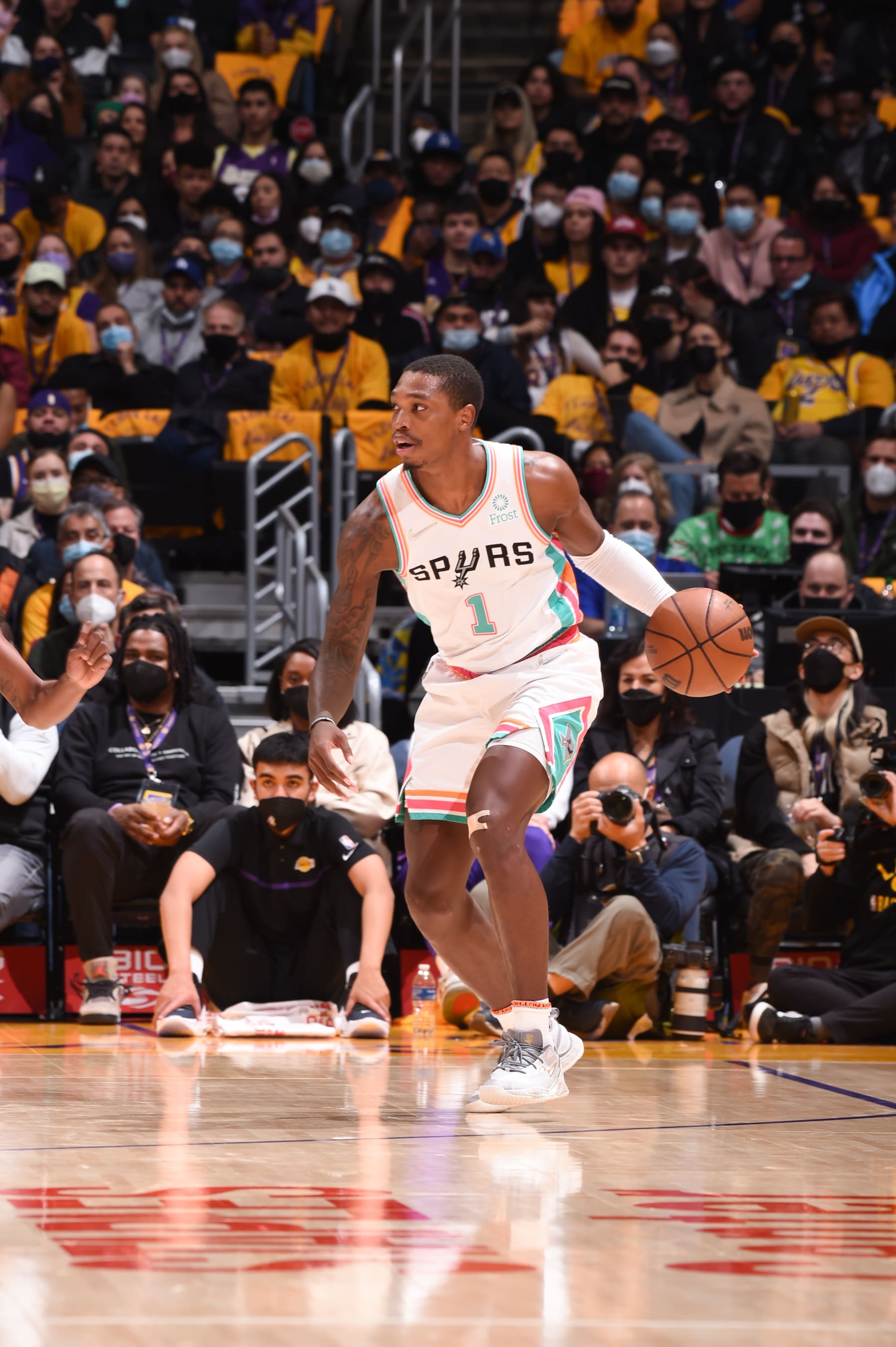 LOS ANGELES, CA - DECEMBER 23: Lonnie Walker IV #1 of the San Antonio Spurs handles the ball during the game against the Los Angeles Lakers on December 23, 2021 at STAPLES Center in Los Angeles, California. NOTE TO USER: User expressly acknowledges and agrees that, by downloading and/or using this Photograph, user is consenting to the terms and conditions of the Getty Images License Agreement. Mandatory Copyright Notice: Copyright 2021 NBAE (Photo by Juan Ocampo/NBAE via Getty Images)