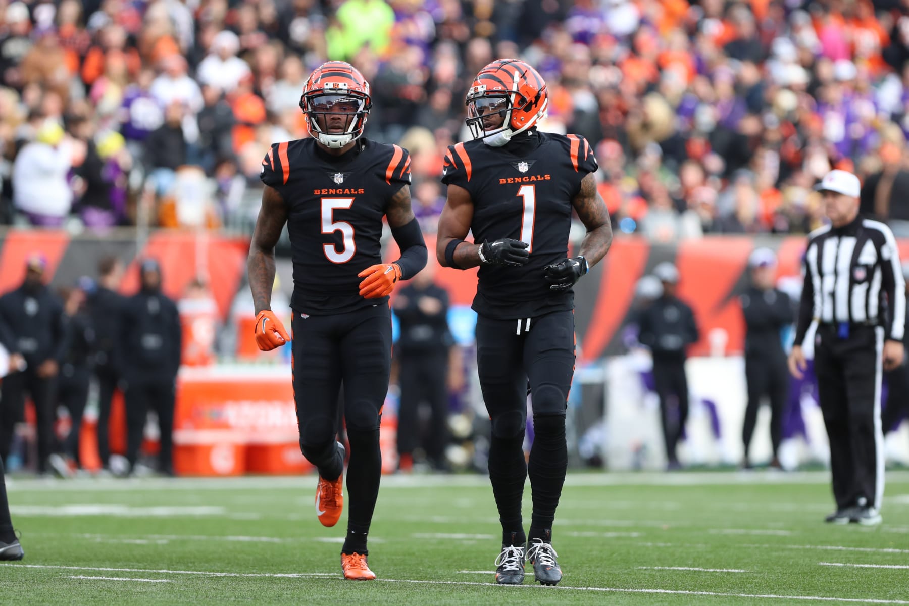 Cincinnati Bengals wide receivers Tee Higgins (left) and Ja'Marr Chase (right)