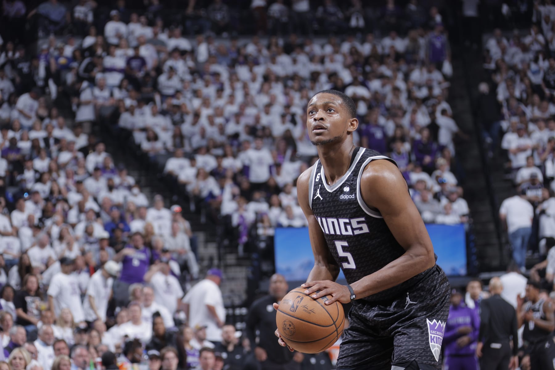 SACRAMENTO, CA - APRIL 15: De'Aaron Fox #5 of the Sacramento Kings prepares to shoot a free throw during Round One Game One of the 2023 NBA Playoffs against the Golden State Warriors on April 15, 2023 at Golden 1 Center in Sacramento, California. NOTE TO USER: User expressly acknowledges and agrees that, by downloading and or using this Photograph, user is consenting to the terms and conditions of the Getty Images License Agreement. Mandatory Copyright Notice: Copyright 2023 NBAE (Photo by Rocky Widner/NBAE via Getty Images)