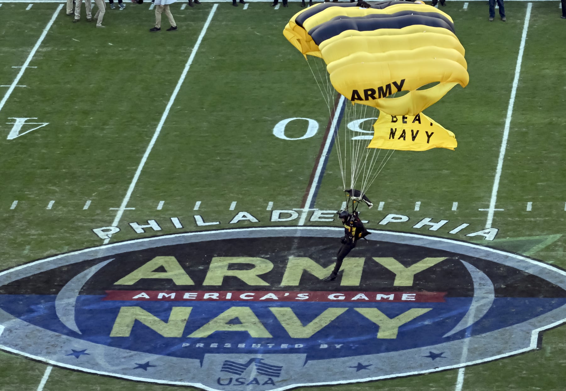 PHILADELPHIA, PA - DECEMBER 10:   A member of the Army Golden Knights parachute team, comes into the stadium for the 123rd playing of the Army Navy game on December 10, 2022 at Lincoln Financial Field in Philadelphia, PA.  (Photo by Mark Goldman/Icon Sportswire via Getty Images)