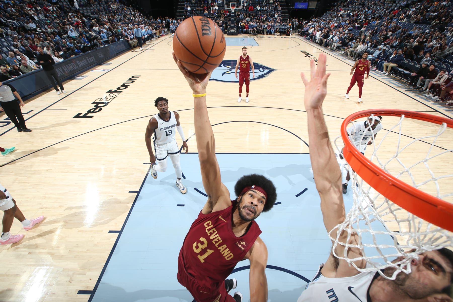 MEMPHIS, TN - FEBRUARY 1: Jarrett Allen #31 of the Cleveland Cavaliers drives to the basket during the game  against the Memphis Grizzlies on February 1, 2024 at FedExForum in Memphis, Tennessee. NOTE TO USER: User expressly acknowledges and agrees that, by downloading and or using this photograph, User is consenting to the terms and conditions of the Getty Images License Agreement. Mandatory Copyright Notice: Copyright 2024 NBAE (Photo by Joe Murphy/NBAE via Getty Images)