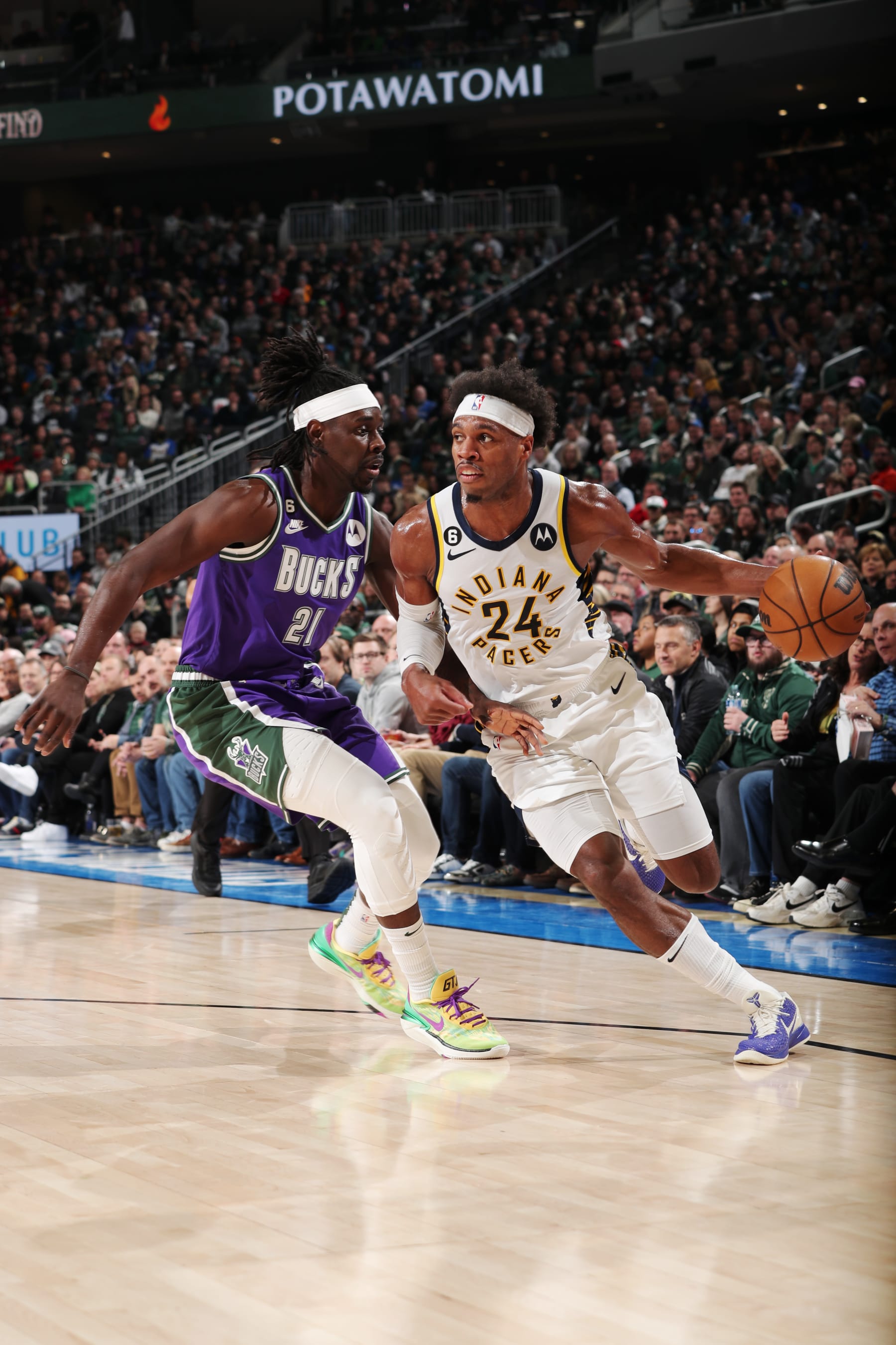 MILWAUKEE, WI - MARCH 16: Buddy Hield #24 of the Indiana Pacers drives to the basket during the game against the Milwaukee Bucks on March 16, 2023 at the Fiserv Forum Center in Milwaukee, Wisconsin. NOTE TO USER: User expressly acknowledges and agrees that, by downloading and or using this Photograph, user is consenting to the terms and conditions of the Getty Images License Agreement. Mandatory Copyright Notice: Copyright 2023 NBAE (Photo by Gary Dineen/NBAE via Getty Images).