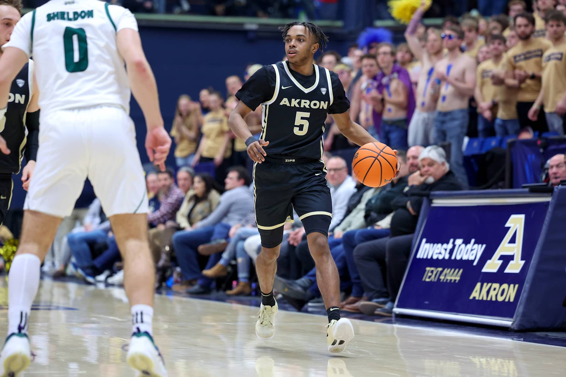 Akron's Tavari Johnson