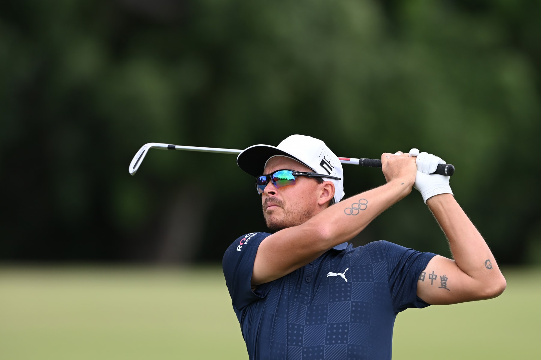 LOS ANGELES, CALIFORNIA - JUNE 12: Rickie Fowler of the United States plays a shot during a practice round prior to the 123rd U.S. Open Championship at The Los Angeles Country Club on June 12, 2023 in Los Angeles, California. (Photo by Ross Kinnaird/Getty Images)