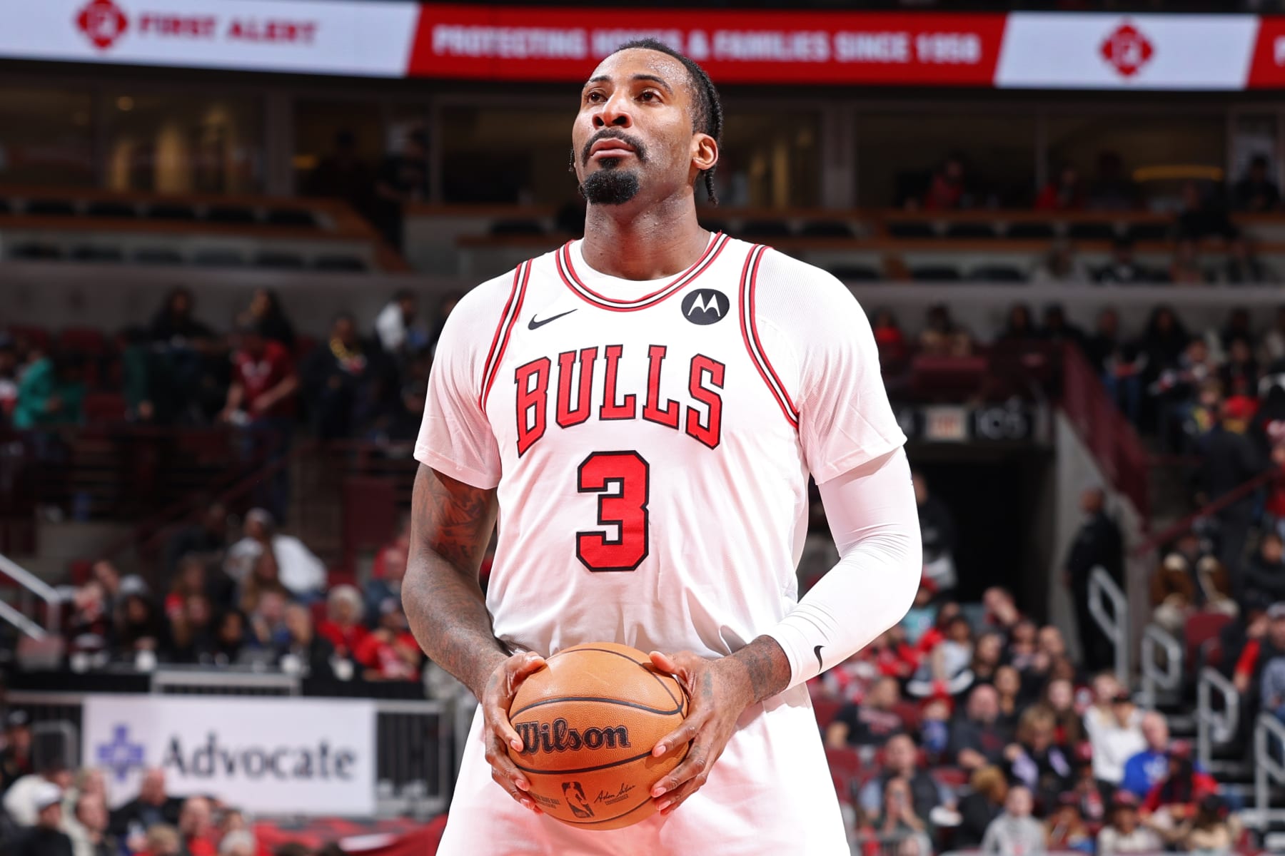 CHICAGO, IL - DECEMBER 26: Andre Drummond #3 of the Chicago Bulls shoots a free throw during the game against the Atlanta Hawks on December 26, 2023 at United Center in Chicago, Illinois. NOTE TO USER: User expressly acknowledges and agrees that, by downloading and or using this photograph, User is consenting to the terms and conditions of the Getty Images License Agreement. Mandatory Copyright Notice: Copyright 2023 NBAE (Photo by Jeff Haynes/NBAE via Getty Images)