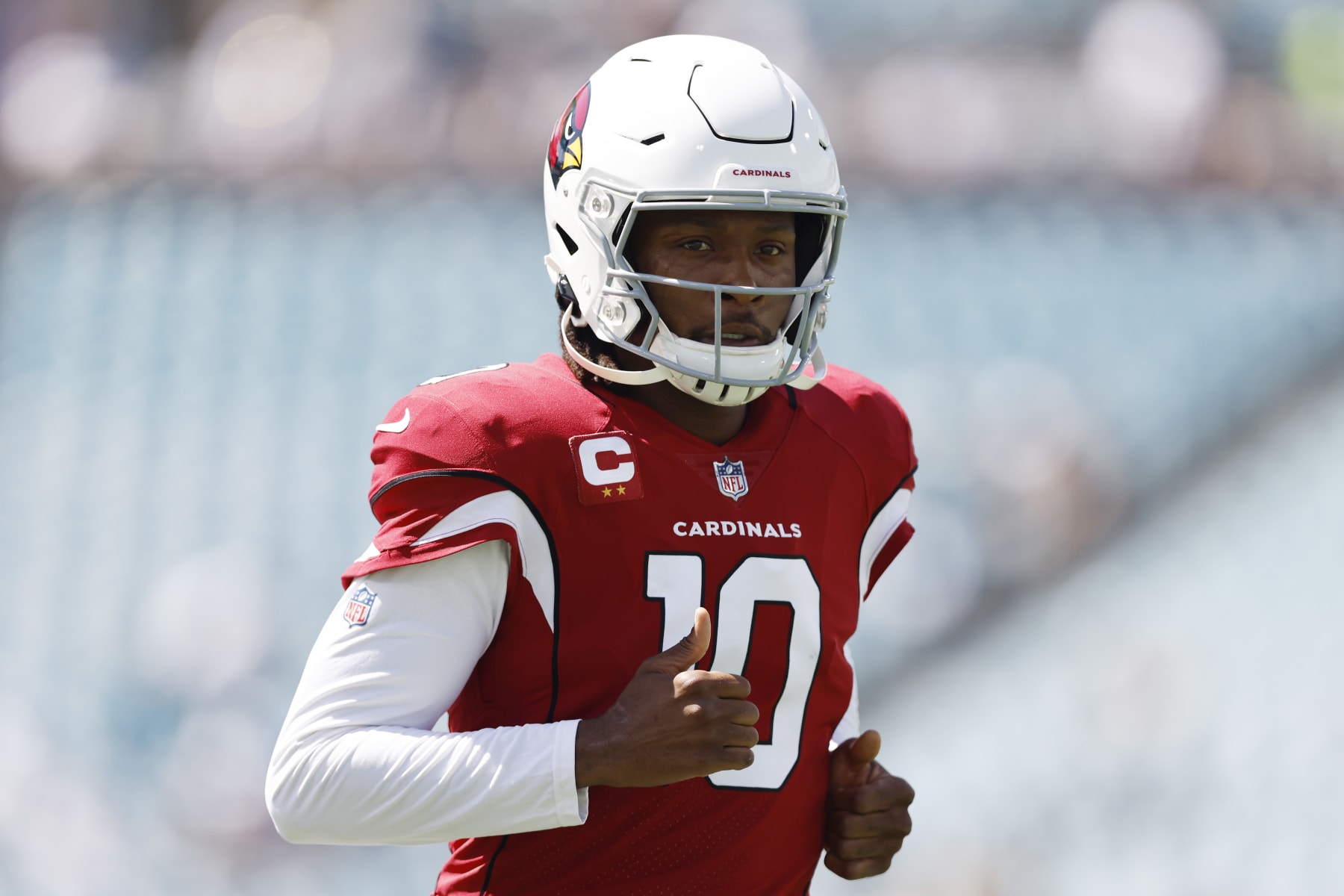 JACKSONVILLE, FLORIDA - SEPTEMBER 26: DeAndre Hopkins #10 of the Arizona Cardinals warms up prior to the game against the Jacksonville Jaguars at TIAA Bank Field on September 26, 2021 in Jacksonville, Florida. (Photo by Michael Reaves/Getty Images)