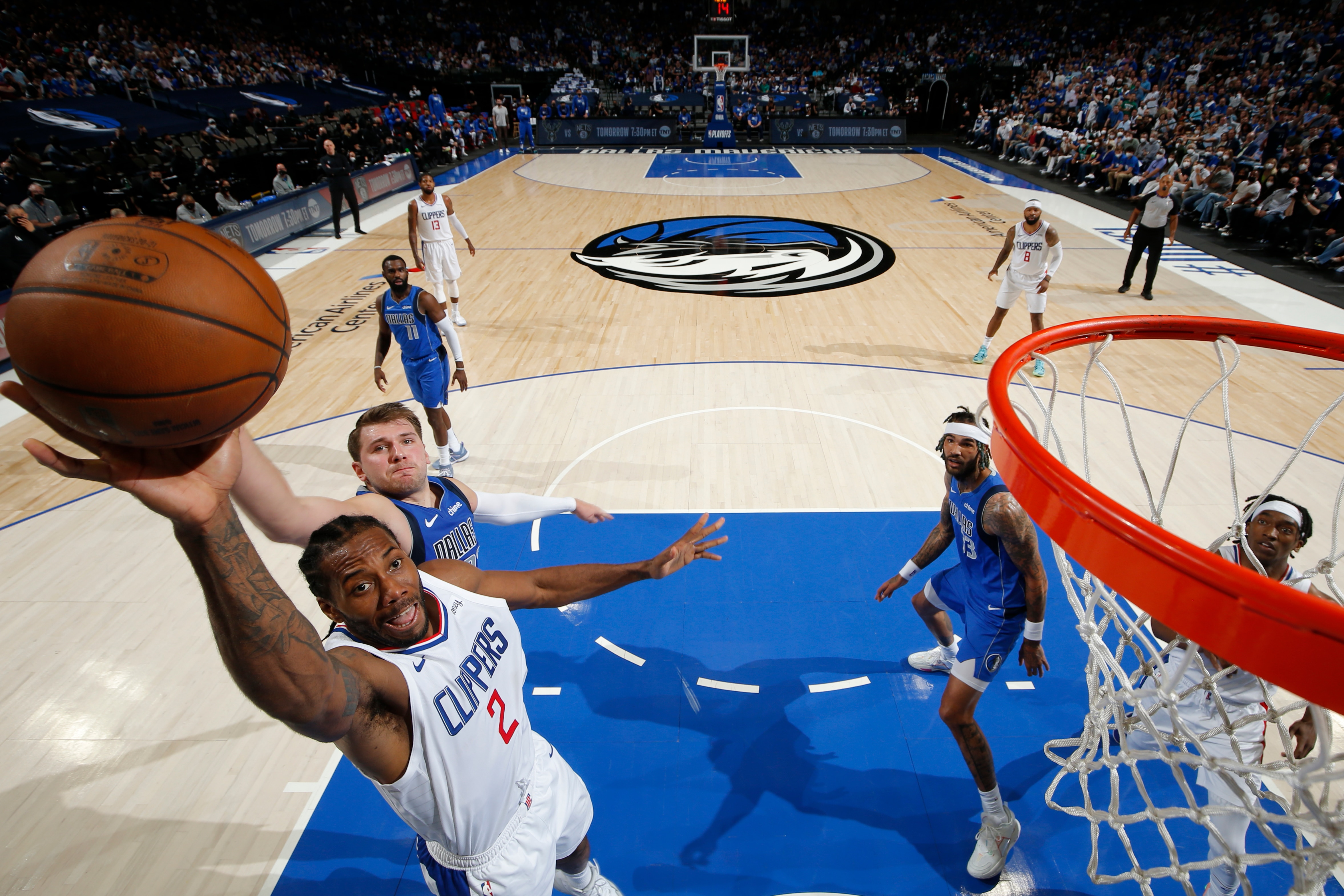 DALLAS, TX - JUNE 4: Kawhi Leonard #2 of the LA Clippers shoots the ball during the game against the Dallas Mavericks during Round 1, Game 6 of the 2021 NBA Playoffs on June 4, 2021 at the American Airlines Center in Dallas, Texas. NOTE TO USER: User expressly acknowledges and agrees that, by downloading and or using this photograph, User is consenting to the terms and conditions of the Getty Images License Agreement. Mandatory Copyright Notice: Copyright 2021 NBAE (Photo by Jeff Haynes/NBAE via Getty Images)