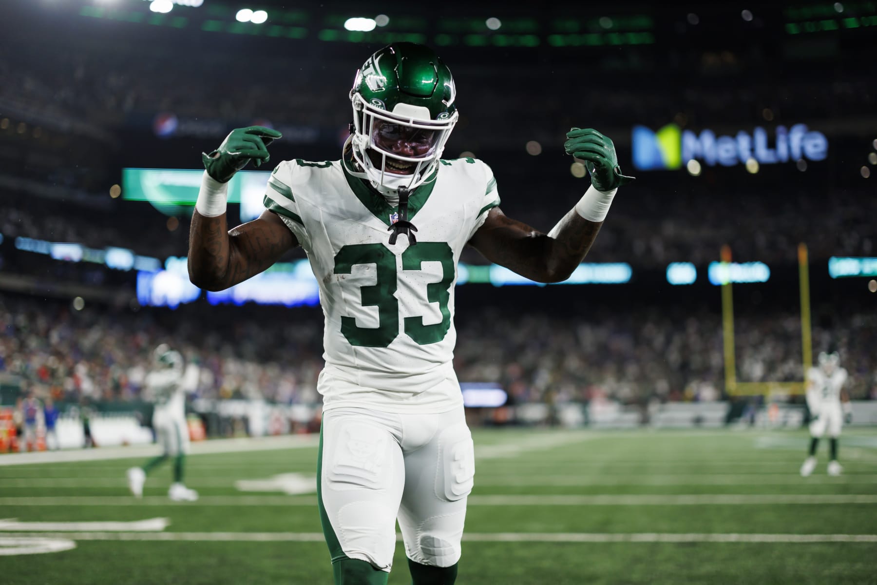 EAST RUTHERFORD, NEW JERSEY - SEPTEMBER 11: Dalvin Cook #33 of the New York Jets reacts during pregame warmups prior to an NFL football game against the Buffalo Bills at MetLife Stadium on September 11, 2023 in East Rutherford, New Jersey. (Photo by Ryan Kang/Getty Images)