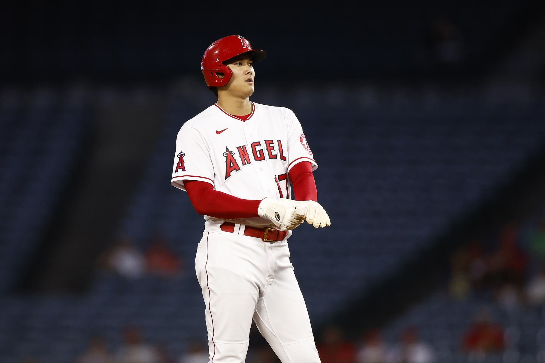 ANAHEIM, CALIFORNIA - SEPTEMBER 27:  Shohei Ohtani #17 of the Los Angeles Angels at Angel Stadium of Anaheim on September 27, 2022 in Anaheim, California. (Photo by Ronald Martinez/Getty Images)