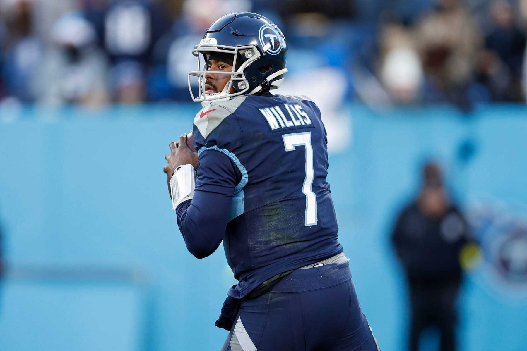 NASHVILLE, TENNESSEE - DECEMBER 24: Malik Willis #7 of the Tennessee Titans looks to pass during the fourth quarter in the game against the Houston Texans at Nissan Stadium on December 24, 2022 in Nashville, Tennessee. (Photo by Wesley Hitt/Getty Images)