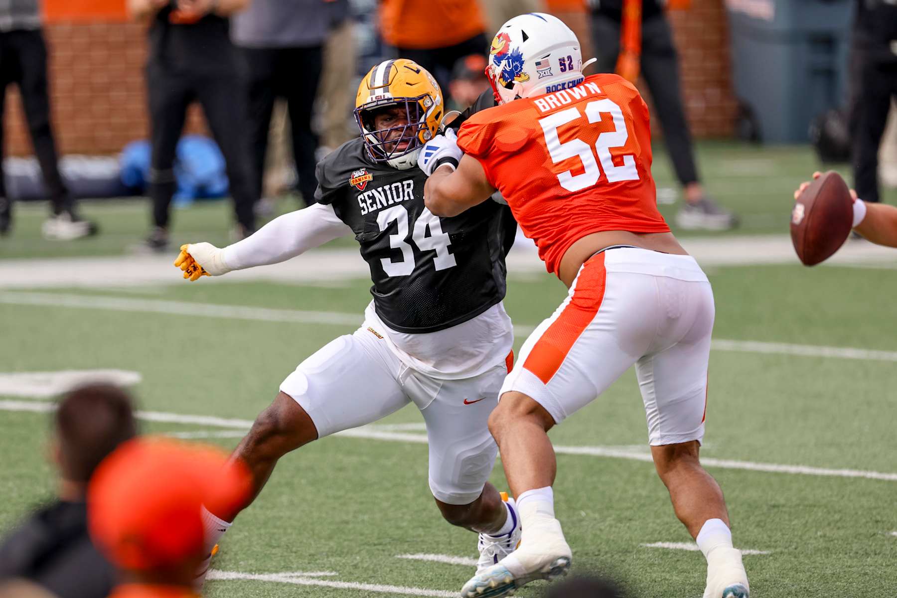 LSU defensive lineman Sai'vion Jones
