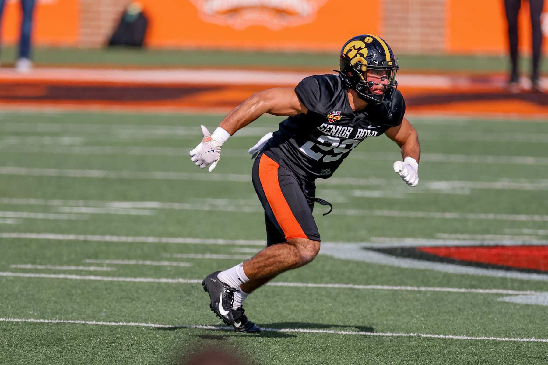 MOBILE, ALABAMA - JANUARY 29: Sebastian Castro #29 of Iowa during Senior Bowl practice at Hancock Whitney Stadium on January 29, 2025 in Mobile, Alabama. (Photo by Derick E. Hingle/Getty Images)