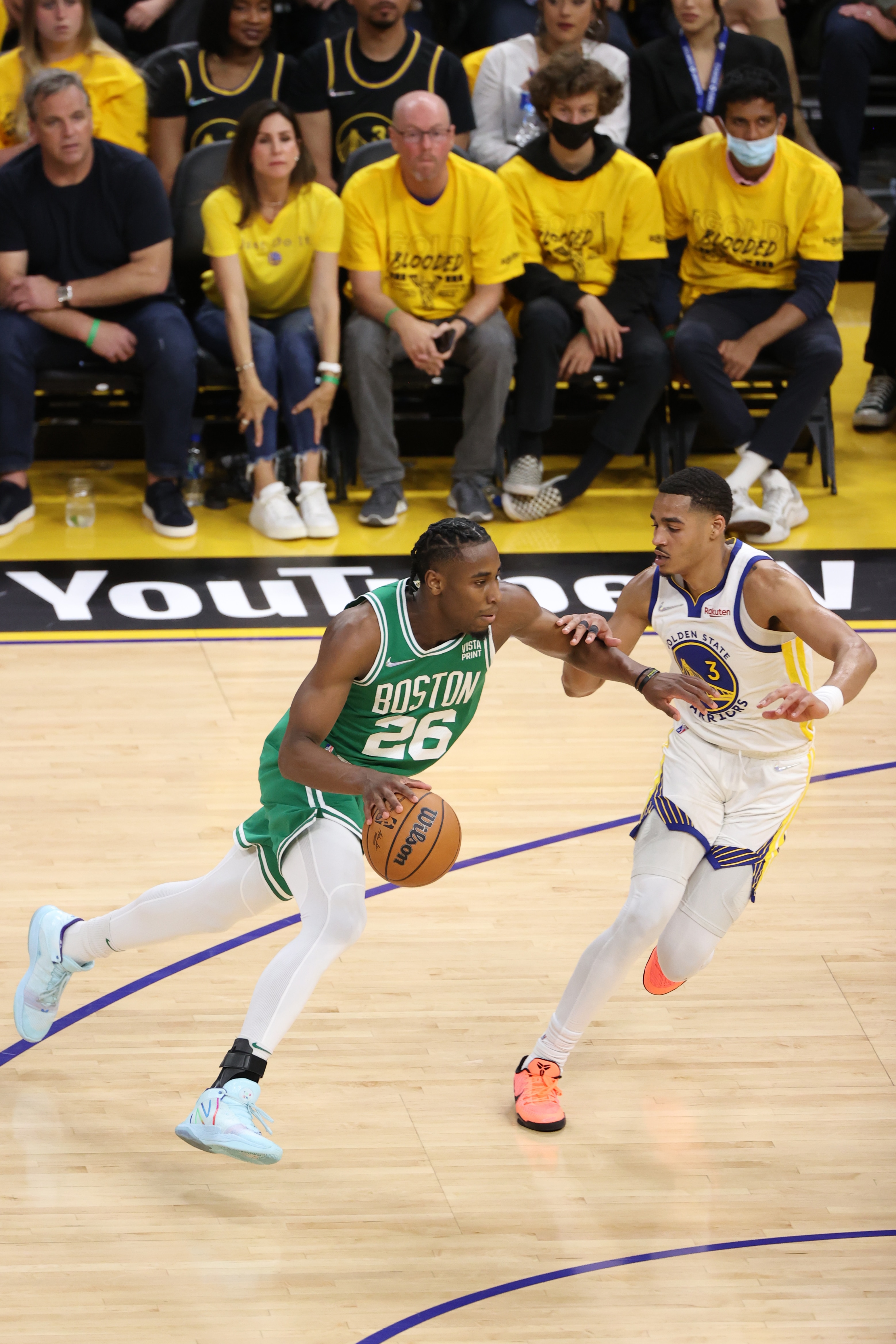 SAN FRANCISCO, CA - JUNE 5: Aaron Nesmith #26 of the Boston Celtics drives to the basket against the Golden State Warriors during Game Two of the 2022 NBA Finals on June 5, 2022 at Chase Center in San Francisco, California. NOTE TO USER: User expressly acknowledges and agrees that, by downloading and or using this photograph, user is consenting to the terms and conditions of Getty Images License Agreement. Mandatory Copyright Notice: Copyright 2022 NBAE (Photo by Joe Murphy/NBAE via Getty Images)
