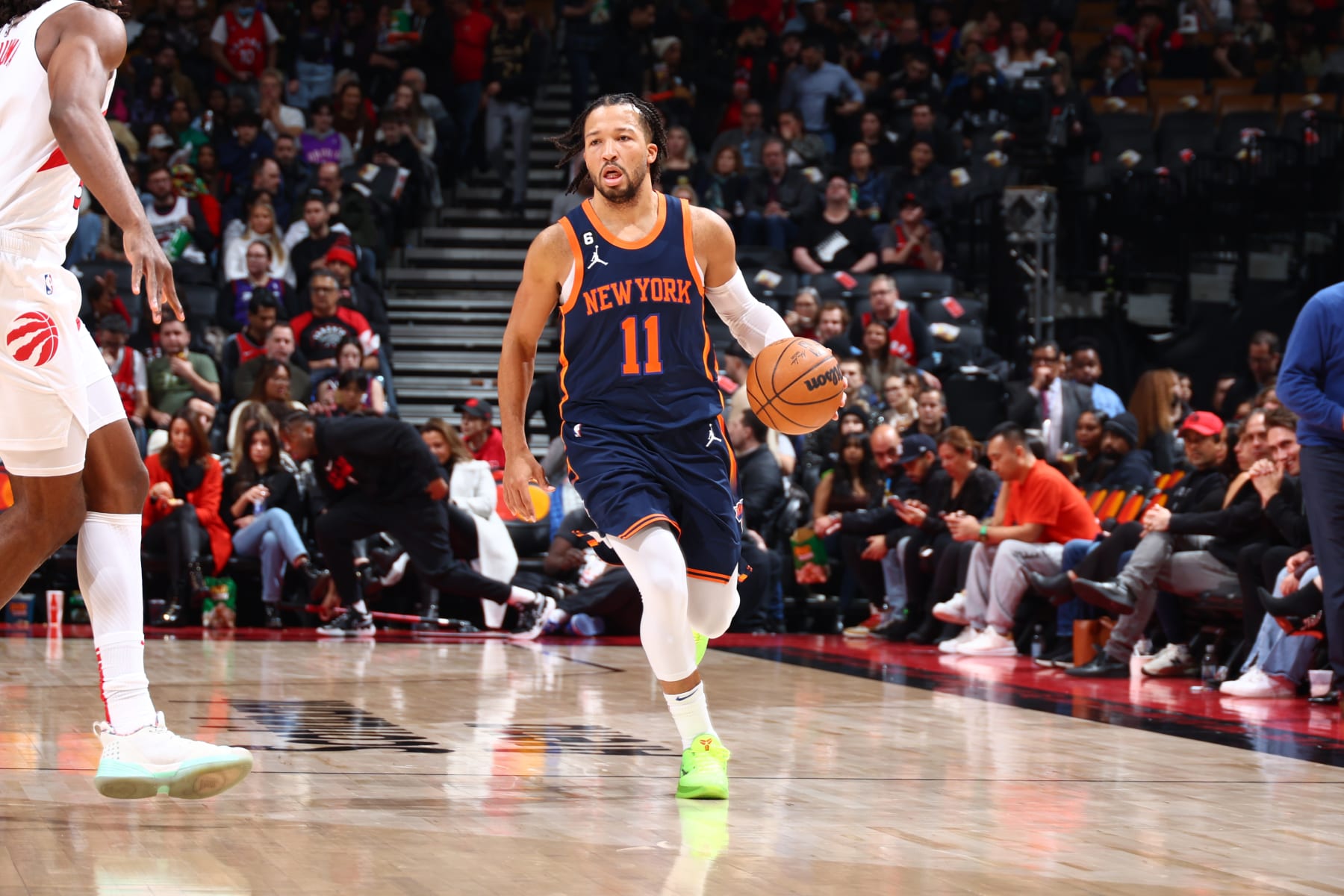 TORONTO, CANADA - JANUARY 22: Jalen Brunson #11 of the New York Knicks dribbles the ball during the game against the Toronto Raptors on January 22, 2023 at the Scotiabank Arena in Toronto, Ontario, Canada.  NOTE TO USER: User expressly acknowledges and agrees that, by downloading and or using this Photograph, user is consenting to the terms and conditions of the Getty Images License Agreement.  Mandatory Copyright Notice: Copyright 2023 NBAE (Photo by Vaughn Ridley/NBAE via Getty Images)