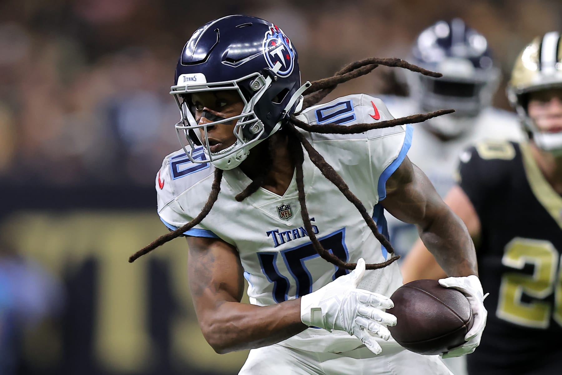 NEW ORLEANS, LOUISIANA - SEPTEMBER 10: DeAndre Hopkins #10 of the Tennessee Titans catches a pass during the first quarter against the New Orleans Saints at Caesars Superdome on September 10, 2023 in New Orleans, Louisiana. (Photo by Jonathan Bachman/Getty Images)