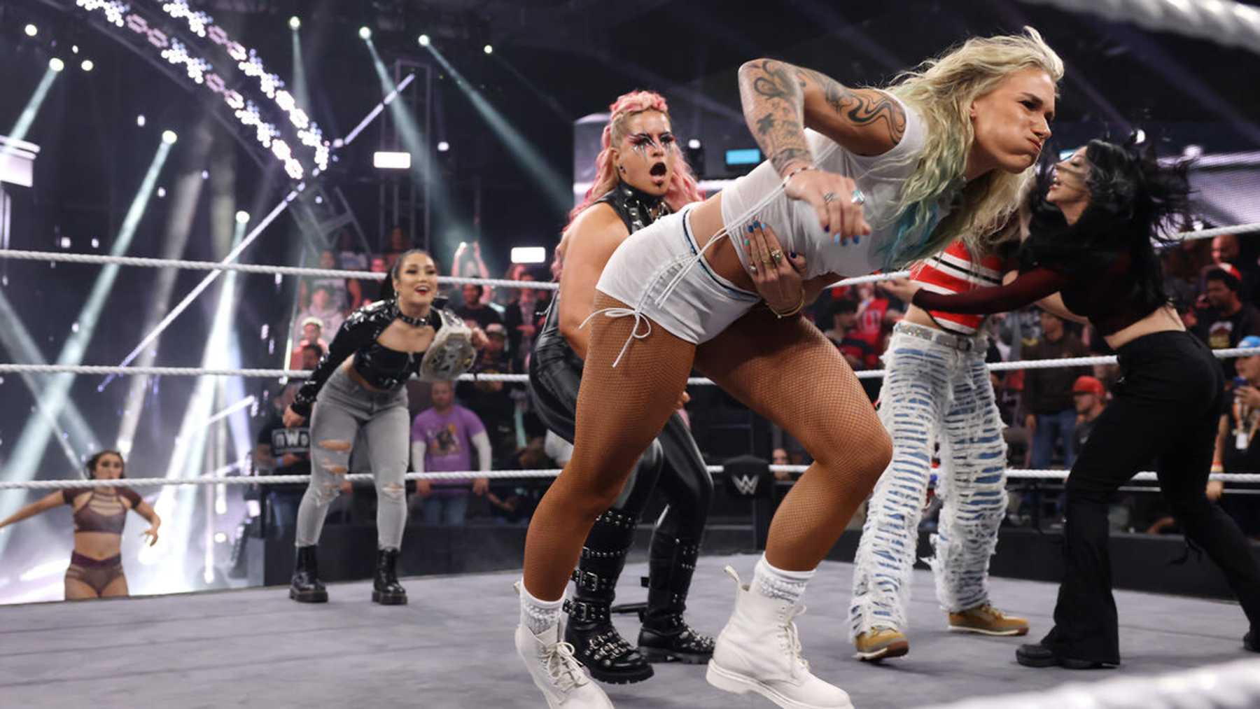 The top rising stars in the NXT women's division clashed in the Iron Survivor Challenge for a future shot at Roxanne Perez.