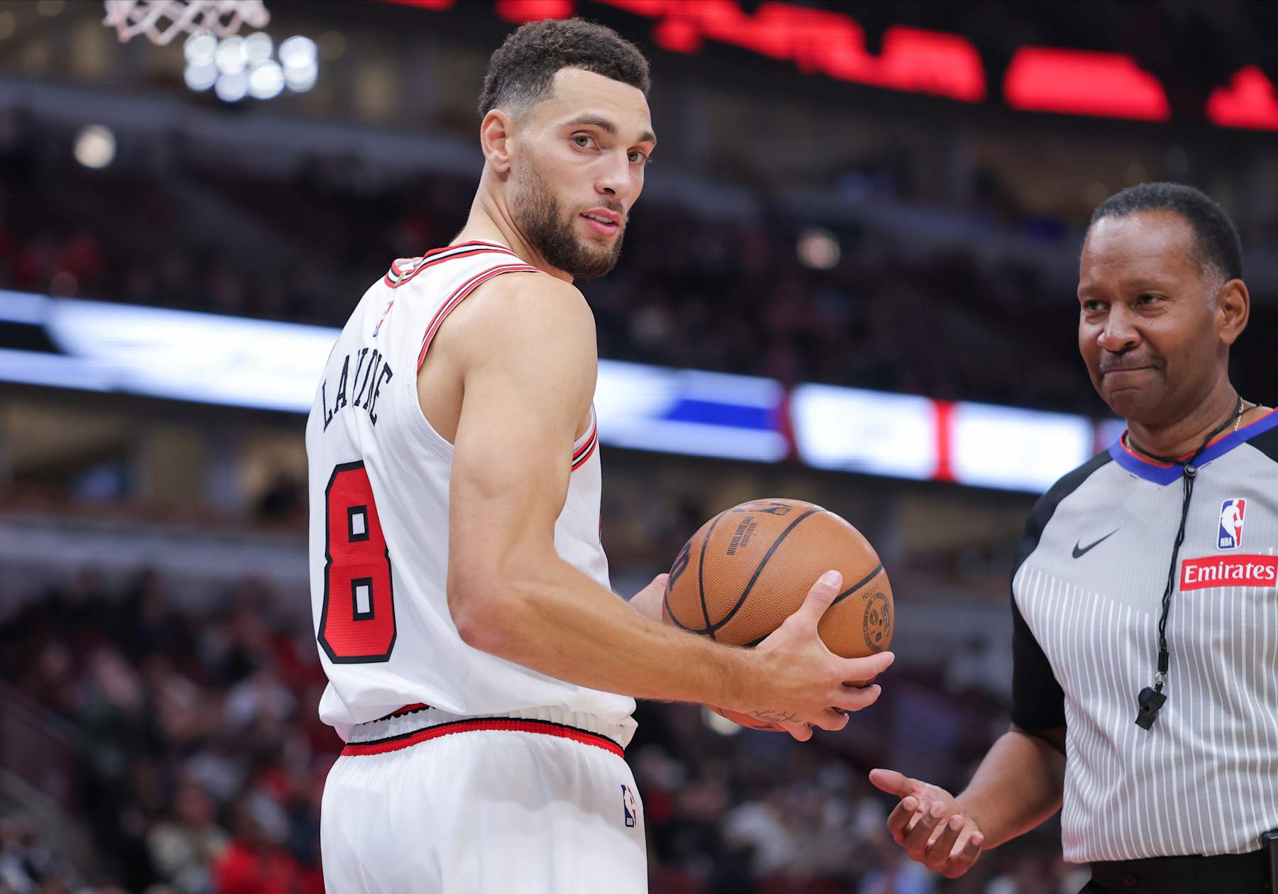 CHICAGO, IL - OCTOBER 18: Chicago Bulls guard Zach LaVine (8) looks on during the first half of a preseason game against the Cleveland Cavaliers on October 18, 2024 at the United Center in Chicago,Illinois. (Photo by Melissa Tamez/Icon Sportswire via Getty Images)