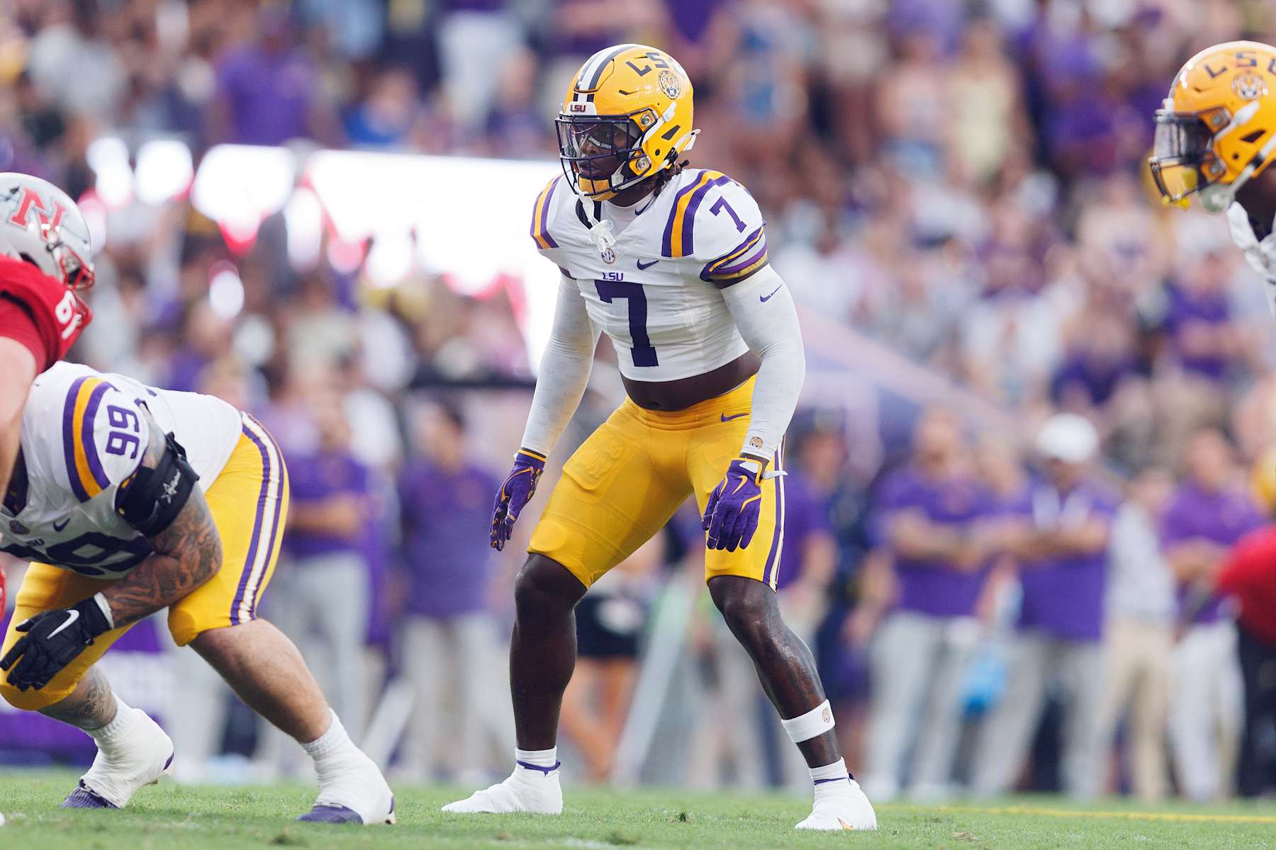 BATON ROUGE, LA - SEPTEMBER 07: LSU Tigers linebacker Harold Perkins Jr. (7) lines up for a play during a game between the LSU Tigers and the Nicholls Colonels on September 07, 2024, at Tiger Stadium in Baton Rouge, Louisiana. (Photo by John Korduner/Icon Sportswire via Getty Images)