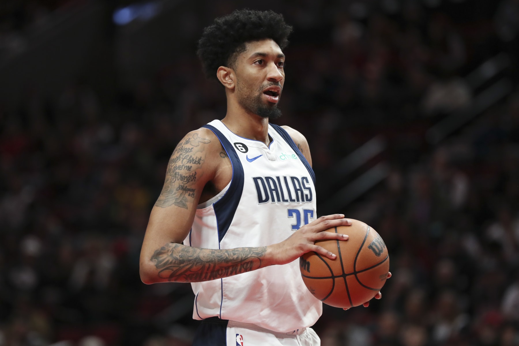 PORTLAND, OREGON - JANUARY 15: Christian Wood #35 of the Dallas Mavericks looks to pass against the Portland Trail Blazers during the first quarter at Moda Center on January 15, 2023 in Portland, Oregon. NOTE TO USER: User expressly acknowledges and agrees that, by downloading and or using this photograph, user is consenting to the terms and conditions of the Getty Images License Agreement. (Photo by Amanda Loman/Getty Images)