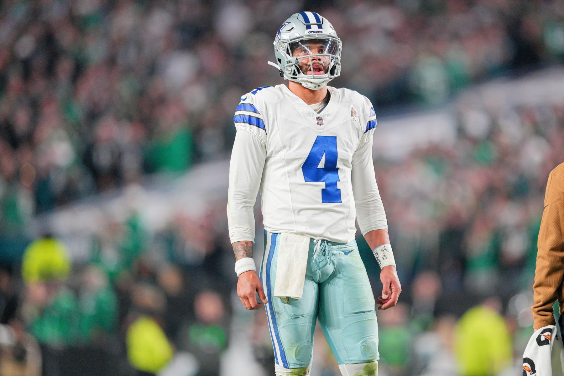 PHILADELPHIA, PA - NOVEMBER 05: Dallas Cowboys quarterback Dak Prescott (4) looks on during the game between the Dallas Cowboys and the Philadelphia Eagles on November 5, 2023 at Lincoln Financial Field. (Photo by Andy Lewis/Icon Sportswire via Getty Images)