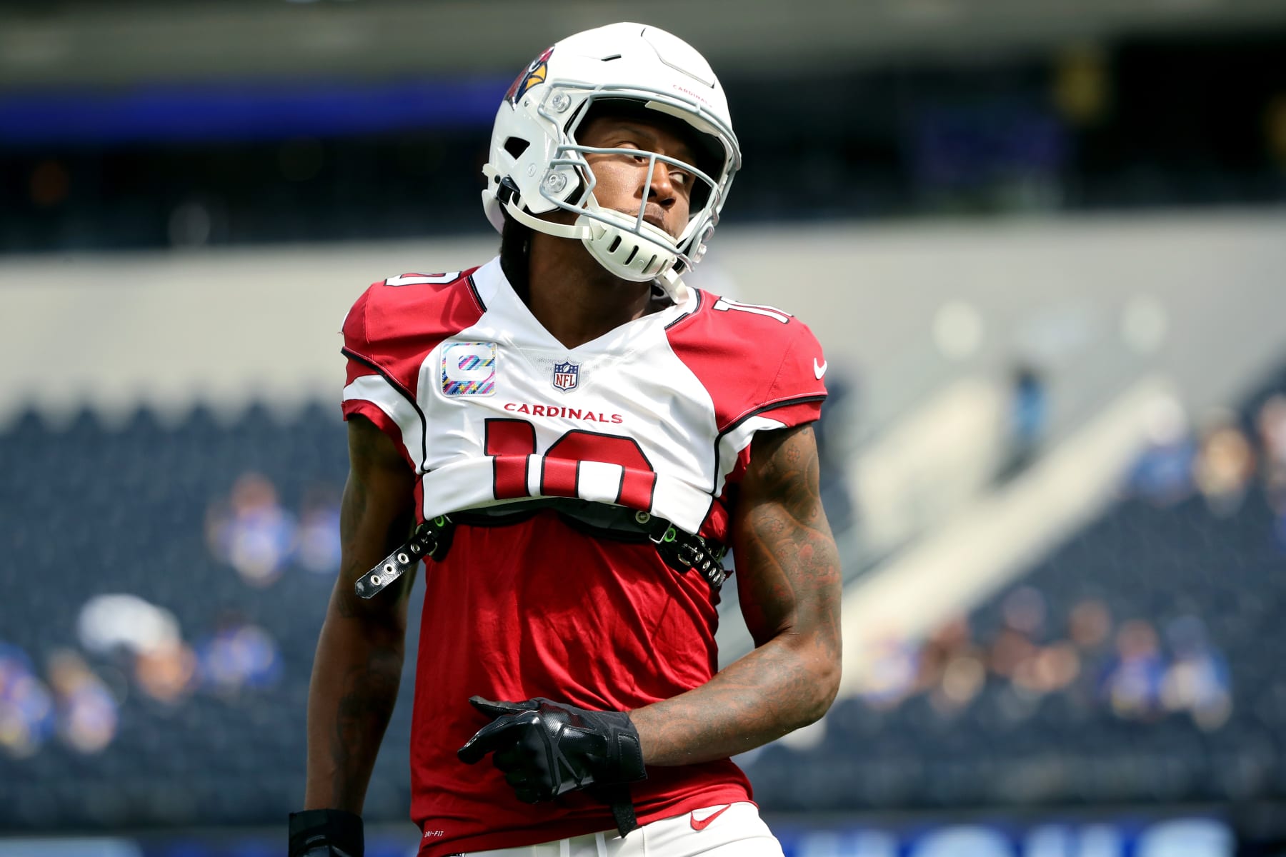 INGLEWOOD, CALIFORNIA - OCTOBER 03: DeAndre Hopkins #10 of the Arizona Cardinals looks on during warm-up before the game against the Los Angeles Rams at SoFi Stadium on October 03, 2021 in Inglewood, California. (Photo by Katelyn Mulcahy/Getty Images)