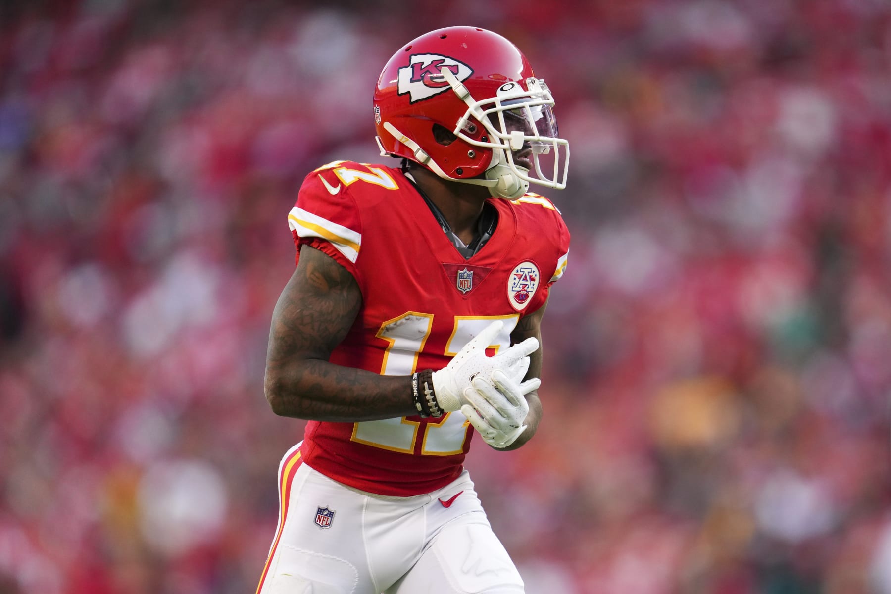 KANSAS CITY, MO - OCTOBER 16: Mecole Hardman #17 of the Kansas City Chiefs gets set against the Buffalo Bills at GEHA Field at Arrowhead Stadium on October 16, 2022 in Kansas City, Missouri. (Photo by Cooper Neill/Getty Images)