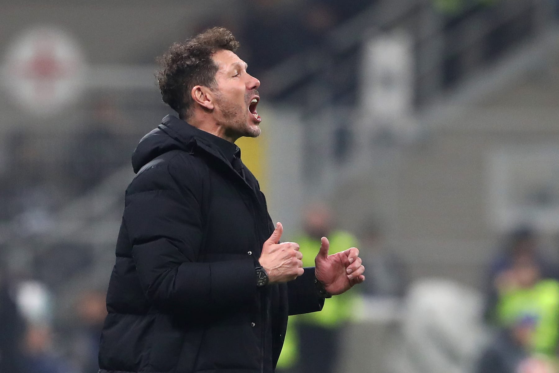MILAN, ITALY - FEBRUARY 20: Diego Simeone, Head Coach of Atletico Madrid, reacts during the UEFA Champions League 2023/24 round of 16 first leg match between FC Internazionale and Atletico Madrid at Stadio Giuseppe Meazza on February 20, 2024 in Milan, Italy. (Photo by Marco Luzzani/Getty Images)