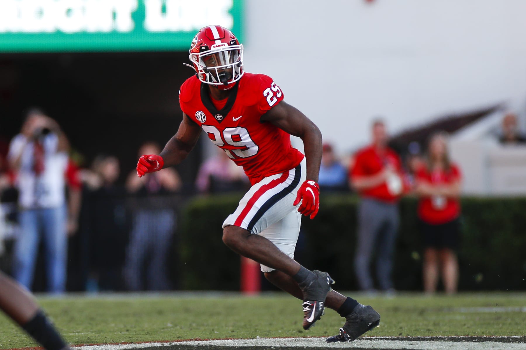 ATHENS, GA - OCTOBER 08: Georgia Bulldogs defensive back Christopher Smith (29) defends during a college football game between the Auburn Tigers and the Georgia Bulldogs on October 8, 2022 at Sanford Stadium in Athens, GA. (Photo by Brandon Sloter/Icon Sportswire via Getty Images)