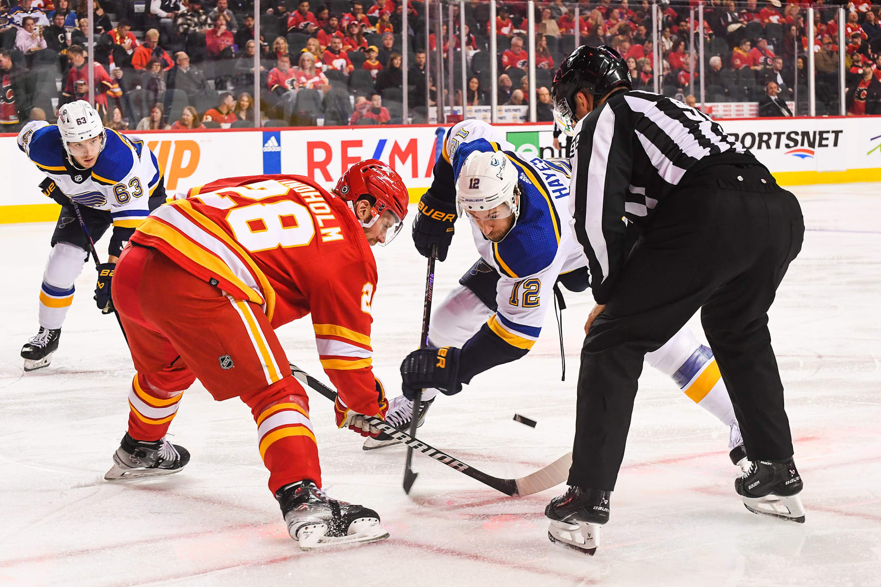 Could the Rangers trade for either Elias Lindholm or reunite with Kevin Hayes?