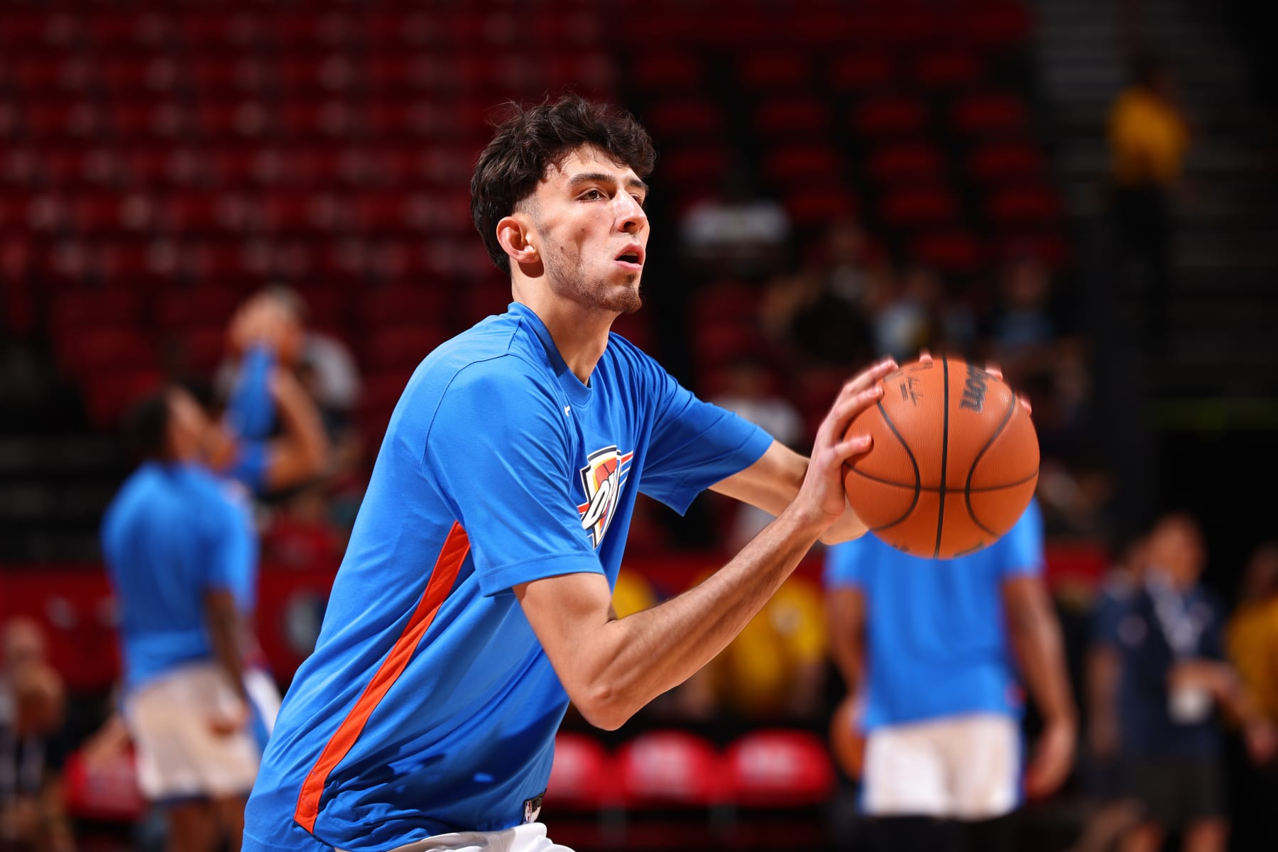 LAS VEGAS, NV - JULY 8: Chet Holmgren #7 of the Oklahoma City Thunder warms up before the 2023 NBA Las Vegas Summer League against the Dallas Mavericks on July 8, 2023 at the Thomas & Mack Center in Las Vegas, Nevada. NOTE TO USER: User expressly acknowledges and agrees that, by downloading and or using this photograph, User is consenting to the terms and conditions of the Getty Images License Agreement. Mandatory Copyright Notice: Copyright 2023 NBAE (Photo by Zach Beeker/NBAE via Getty Images)