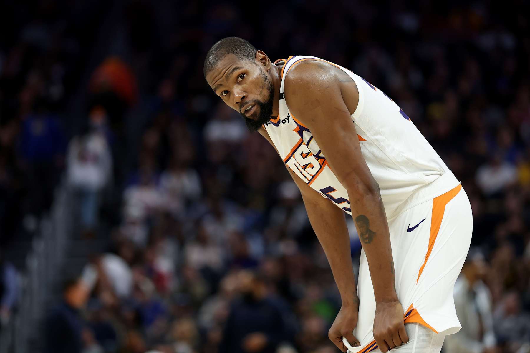 SAN FRANCISCO, CALIFORNIA - DECEMBER 28: Kevin Durant #35 of the Phoenix Suns stands on the court during their game against the Golden State Warriors in the second half at Chase Center on December 28, 2024 in San Francisco, California. NOTE TO USER: User expressly acknowledges and agrees that, by downloading and/or using this photograph, user is consenting to the terms and conditions of the Getty Images License Agreement.   (Photo by Ezra Shaw/Getty Images)