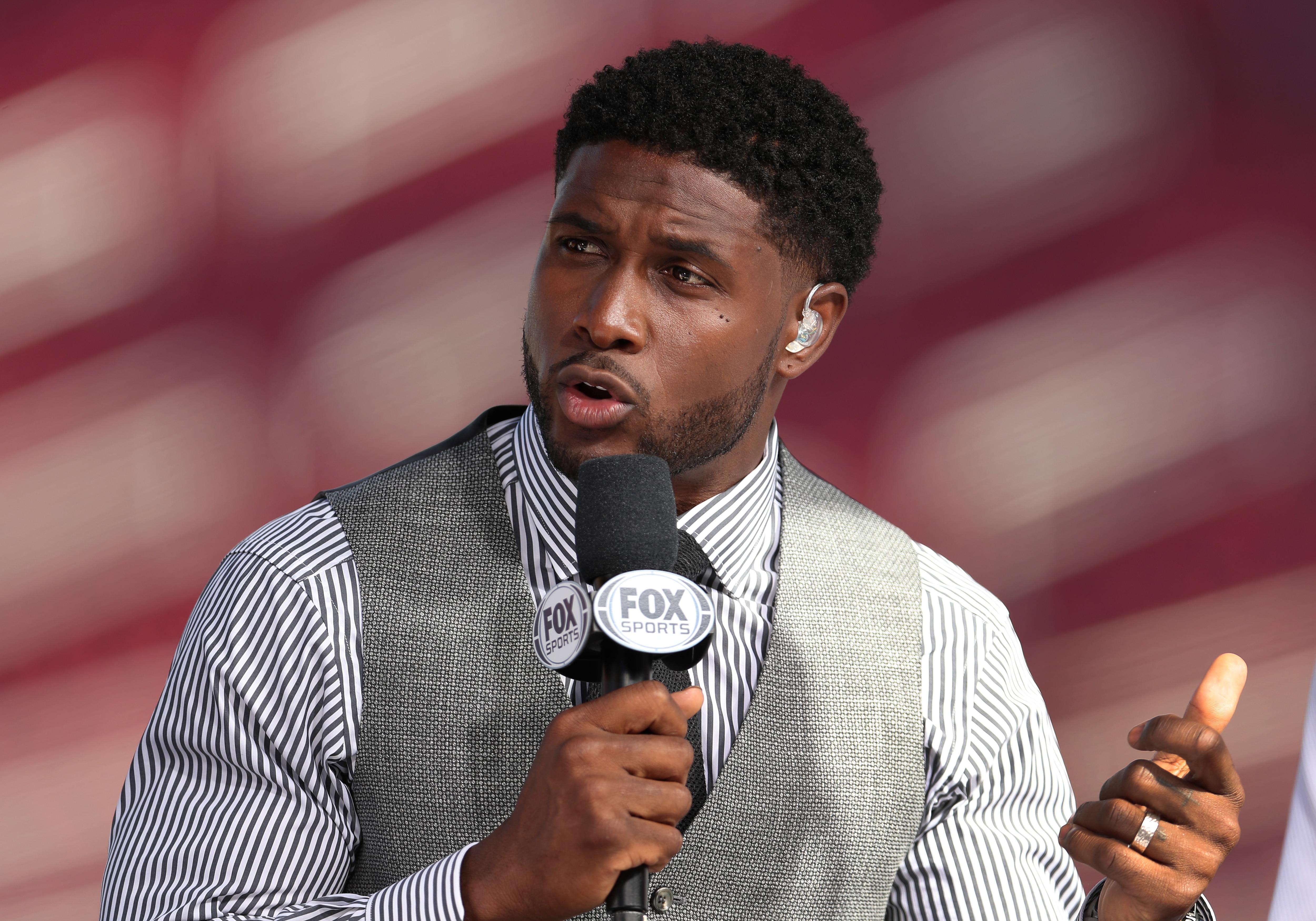 LOS ANGELES, CALIFORNIA - SEPTEMBER 20: Former USC running back Reggie Bush attends the USC game against Utah as a guest on the pregame show on Fox Sports at Los Angeles Memorial Coliseum on September 20, 2019 in Los Angeles, California. (Photo by Meg Oliphant/Getty Images)