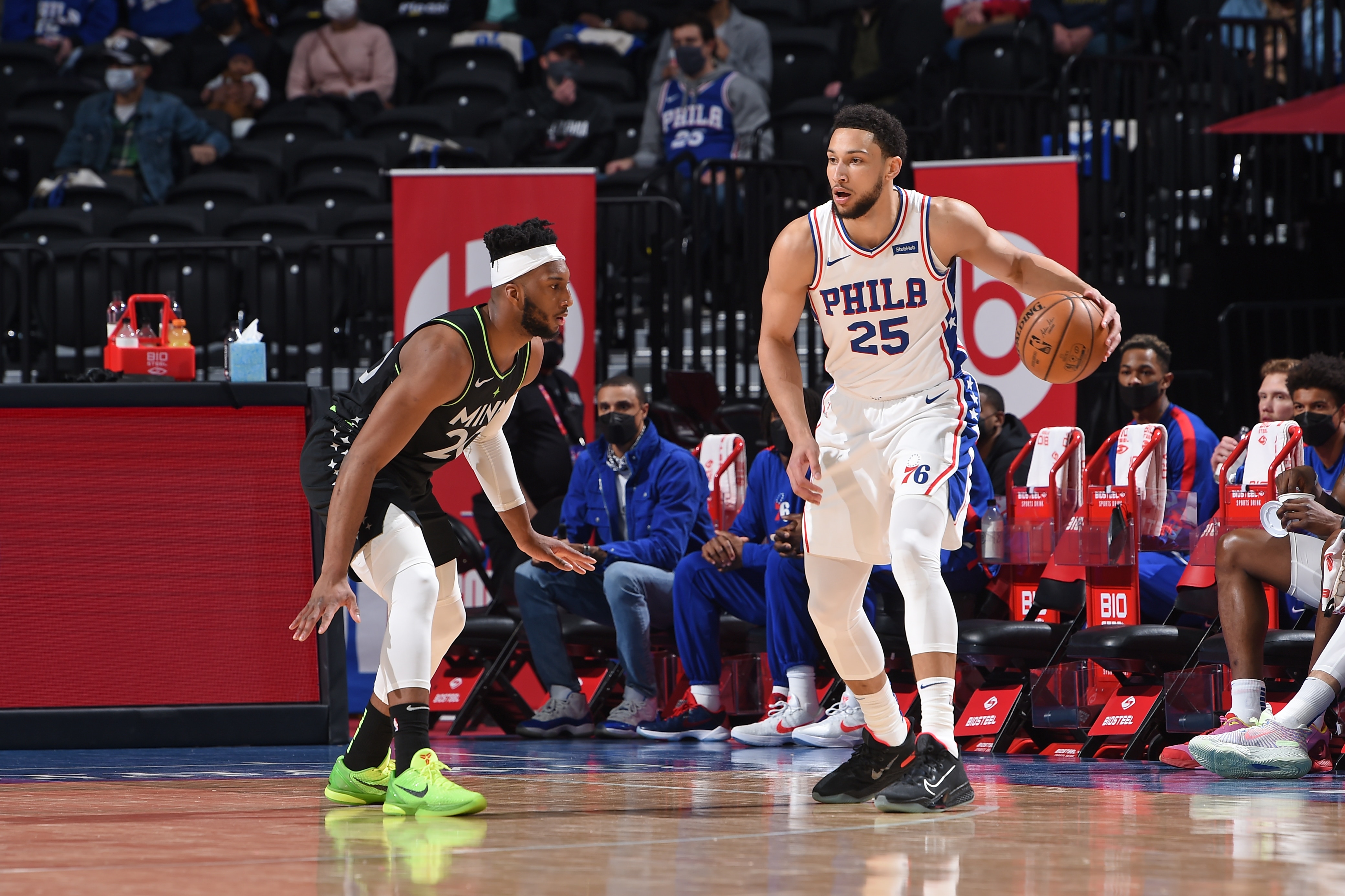 PHILADELPHIA, PA - APRIL 3: Ben Simmons #25 of the Philadelphia 76ers handles the ball against the Minnesota Timberwolves on April 3, 2021 at Wells Fargo Center in Philadelphia, Pennsylvania. NOTE TO USER: User expressly acknowledges and agrees that, by downloading and/or using this Photograph, user is consenting to the terms and conditions of the Getty Images License Agreement. Mandatory Copyright Notice: Copyright 2021 NBAE (Photo by David Dow/NBAE via Getty Images)