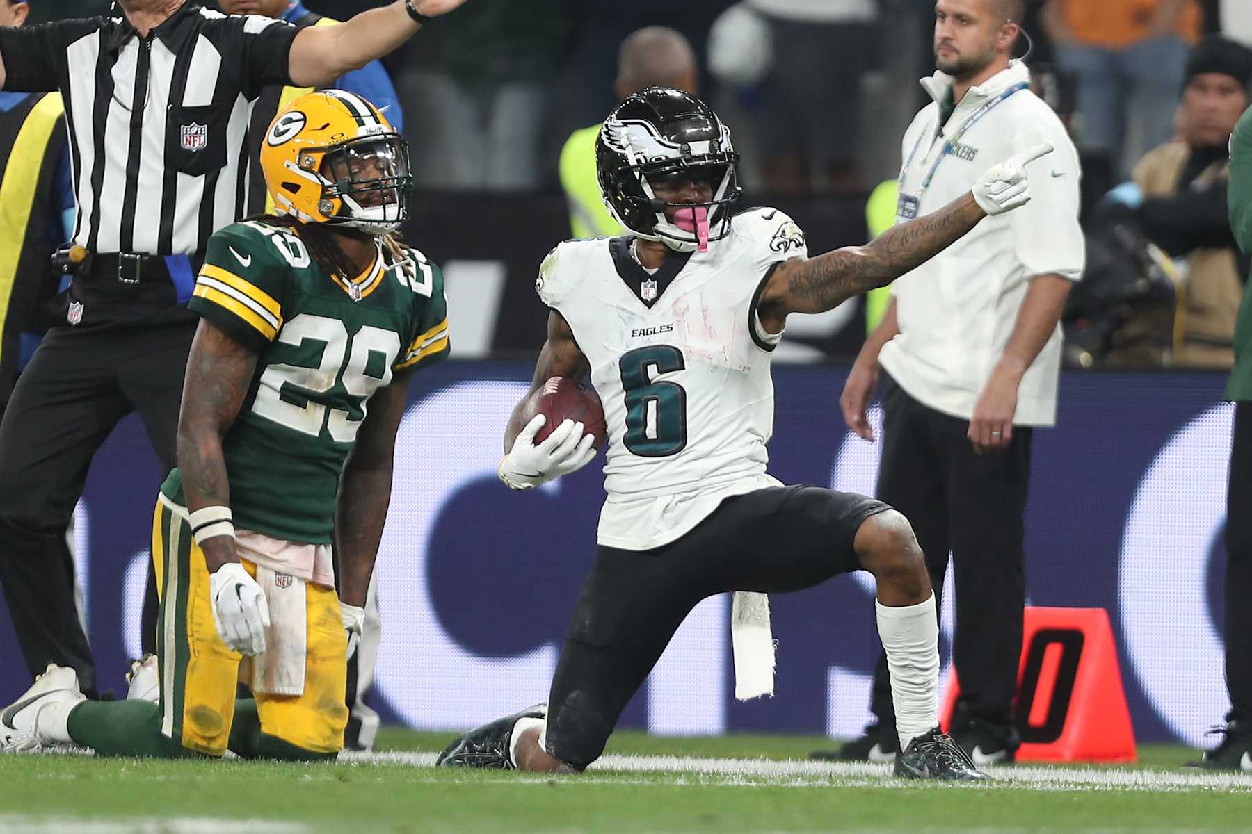 SAO PAULO, BRAZIL - SEPTEMBER 06: DeVonta Smith #6 of the Philadelphia Eagles reacts after a first down during the fourth quarter against the Green Bay Packers at Arena Corinthians on September 06, 2024 in Sao Paulo, Brazil. (Photo by Wagner Meier/Getty Images)