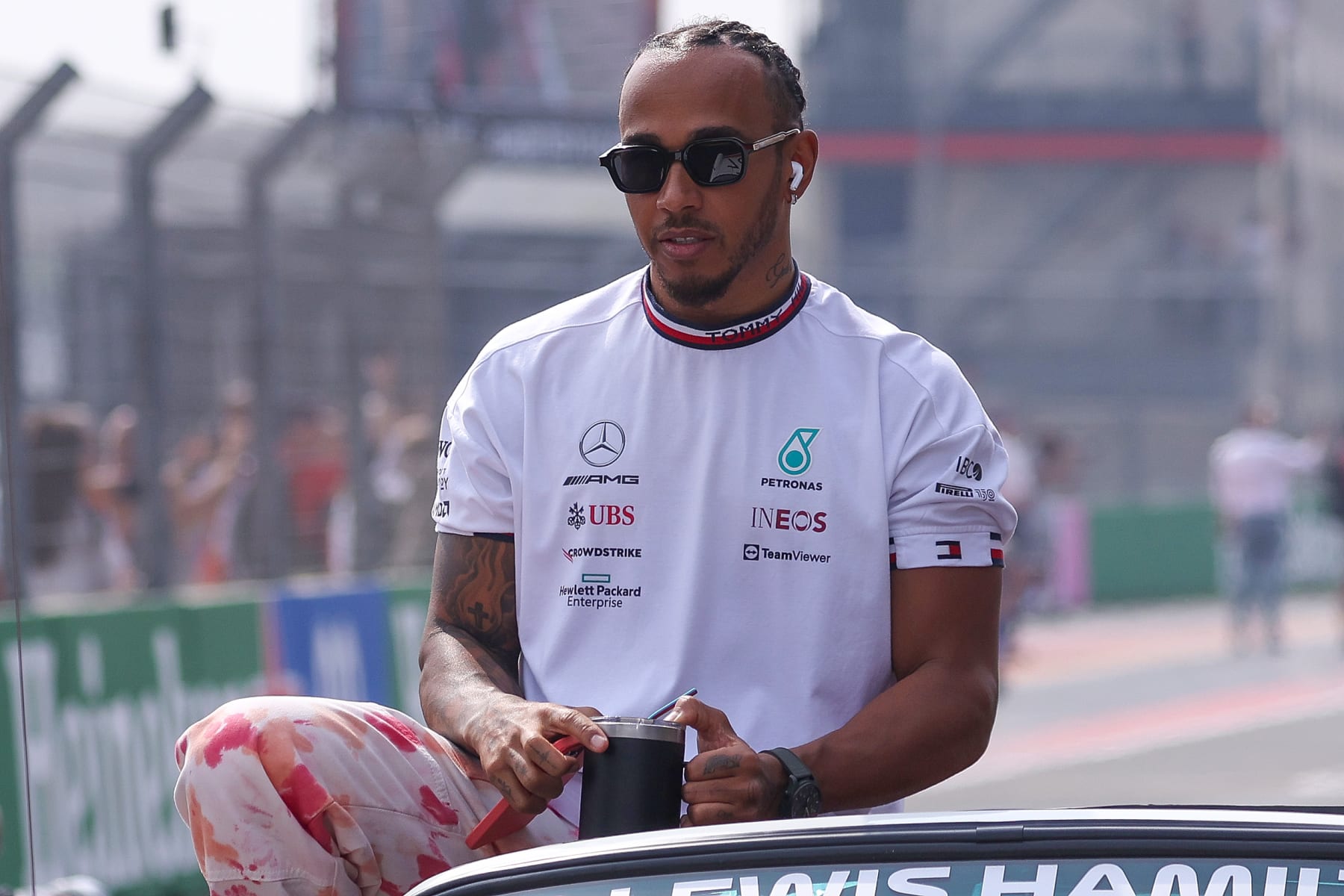 ZANDVOORT, NETHERLANDS - SEPTEMBER 4: Lewis Hamilton of United Kingdom and Mercedes during Race ahead of the Formula 1 Dutch Grand Prix at Cicuit Zandvoort on September 4, 2022 in Zandvoort, Netherlands (Photo by Marcel ter Bals/BSR Agency/Getty Images)