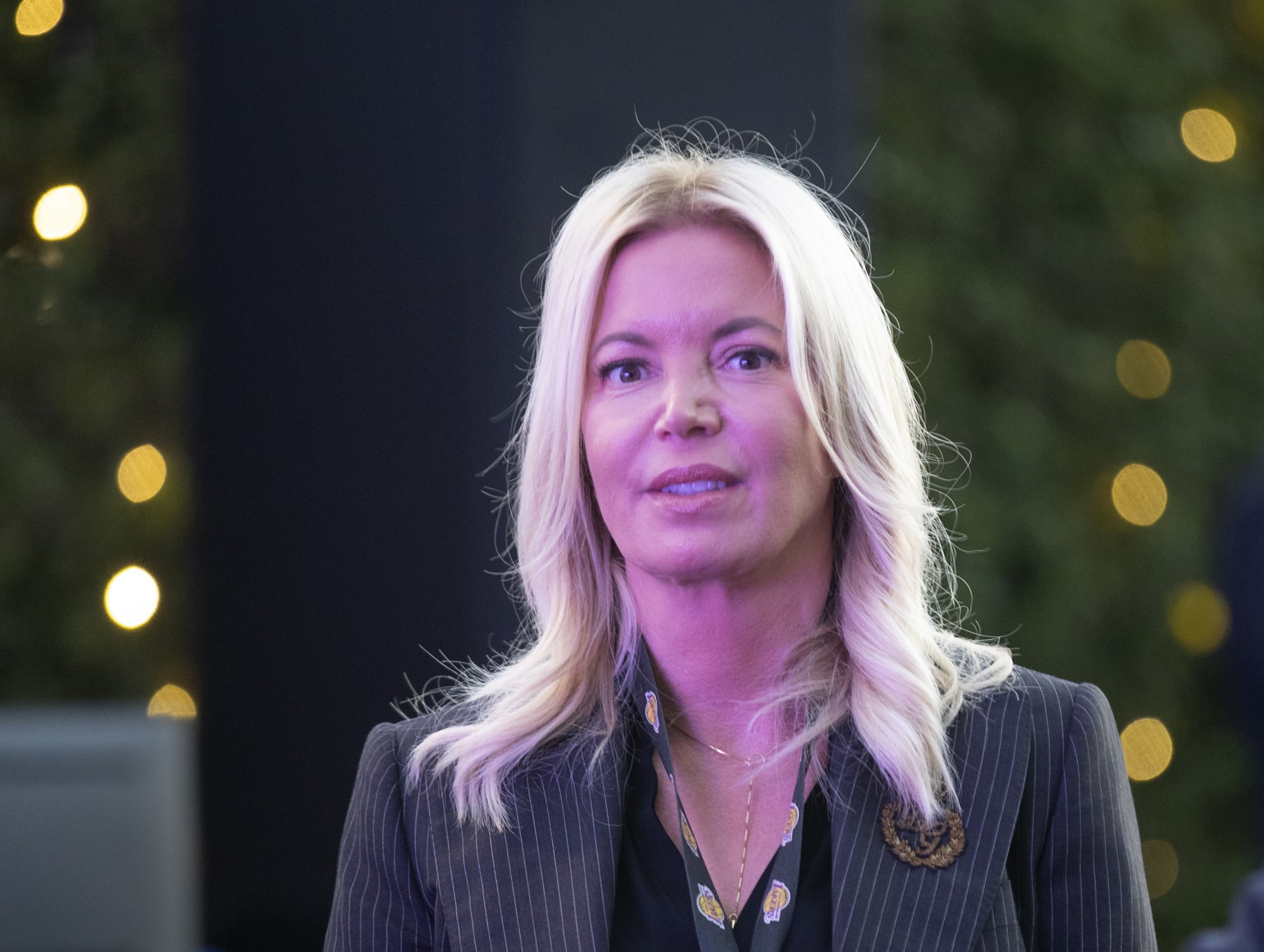 EL SEGUNDO, CA - September 20: Jeanie Buss, CEO / Governor / Co-owner of the Los Angeles Lakers, appears as the Lakers host a 2021-2022 season kick-off event to unveil and announce a new global marketing partnership with Bibigo, which will appear on the Lakers jersey at the UCLA Health Training Center in El Segundo on Monday, Sept. 20, 2021. (Allen J. Schaben / Los Angeles Times via Getty Images)