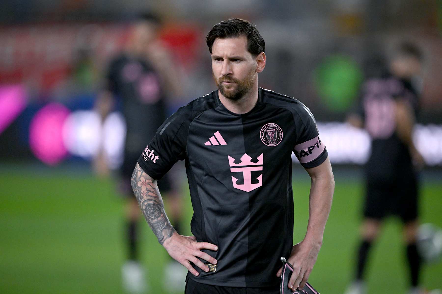 Inter Miami Argentine forward #10 Lionel Messi warms up before the friendly football match between Peru's Universitario and US' Inter Miami at Monumental U stadium in Lima on January 29, 2025. (Photo by ERNESTO BENAVIDES / AFP) (Photo by ERNESTO BENAVIDES/AFP via Getty Images)