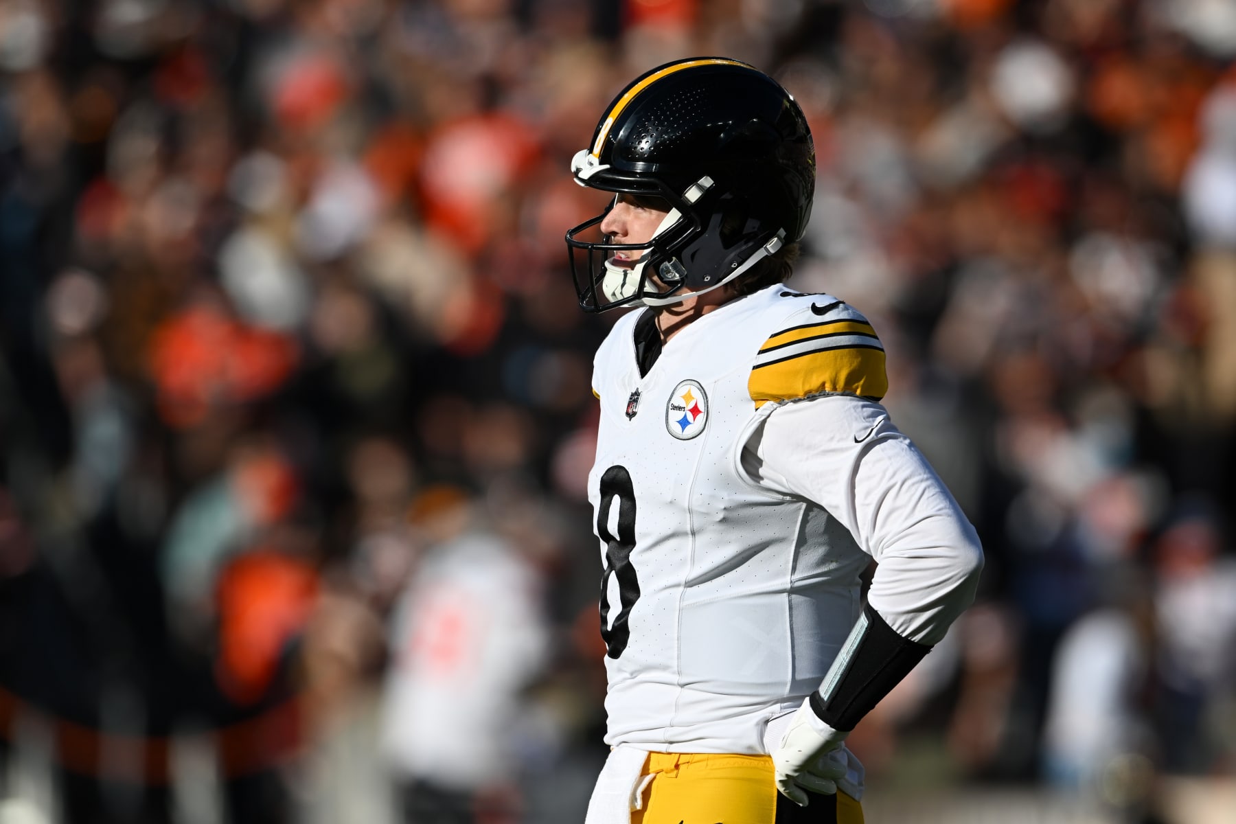 CLEVELAND, OHIO - NOVEMBER 19: Kenny Pickett #8 of the Pittsburgh Steelers looks on during the second half against the Cleveland Browns at Cleveland Browns Stadium on November 19, 2023 in Cleveland, Ohio. (Photo by Nick Cammett/Diamond Images via Getty Images)