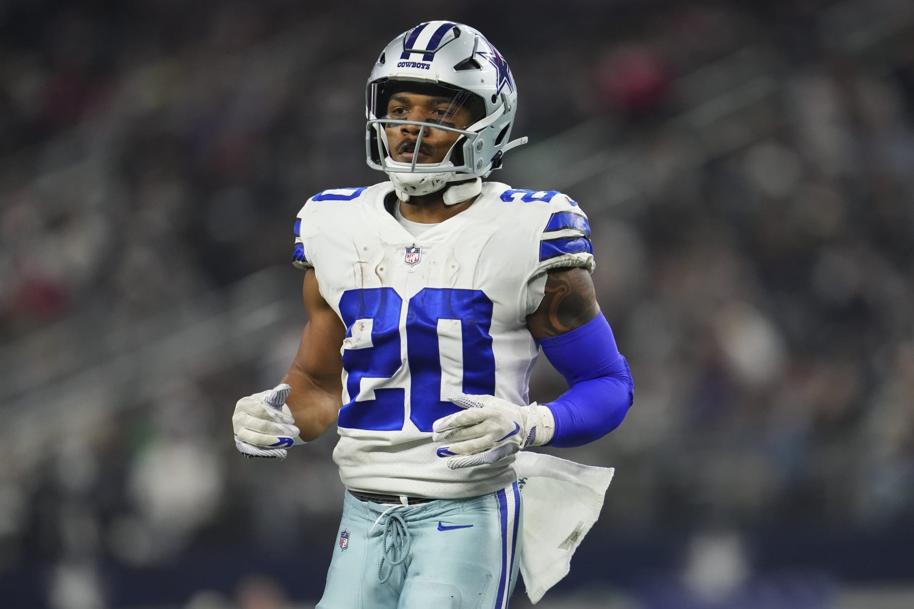ARLINGTON, TX - DECEMBER 24: Tony Pollard #20 of the Dallas Cowboys gets set against the Philadelphia Eagles at AT&T Stadium on December 24, 2022 in Arlington, Texas. (Photo by Cooper Neill/Getty Images) ARLINGTON, TX - DECEMBER 24: Tony Pollard #20 of the Dallas Cowboys gets set against the Philadelphia Eagles at AT&T Stadium on December 24, 2022 in Arlington, Texas. (Photo by Cooper Neill/Getty Images)