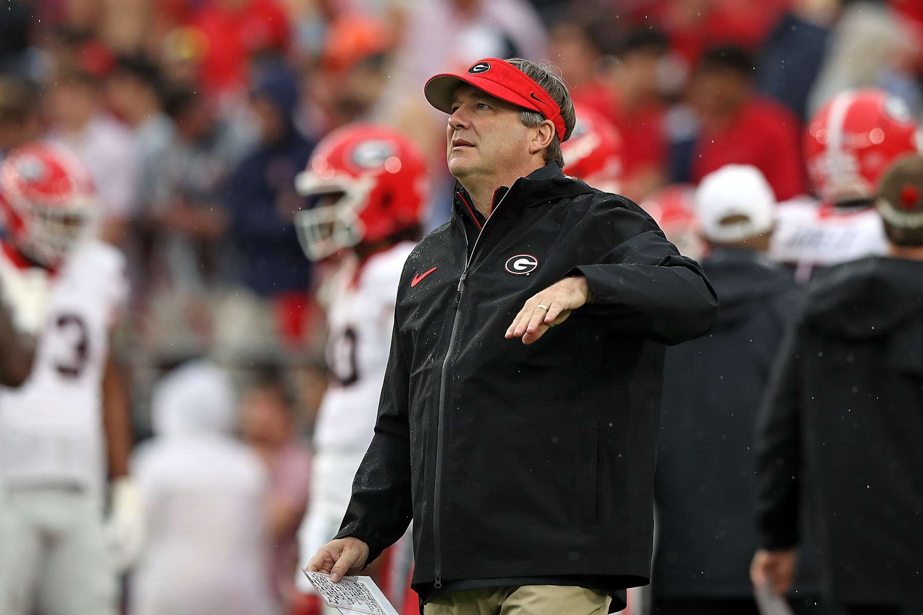 OXFORD, MISSISSIPPI - NOVEMBER 09: Head coach Kirby Smart of the Georgia Bulldogs reacts before the game against the Mississippi Rebels at Vaught-Hemingway Stadium on November 09, 2024 in Oxford, Mississippi. (Photo by Justin Ford/Getty Images)