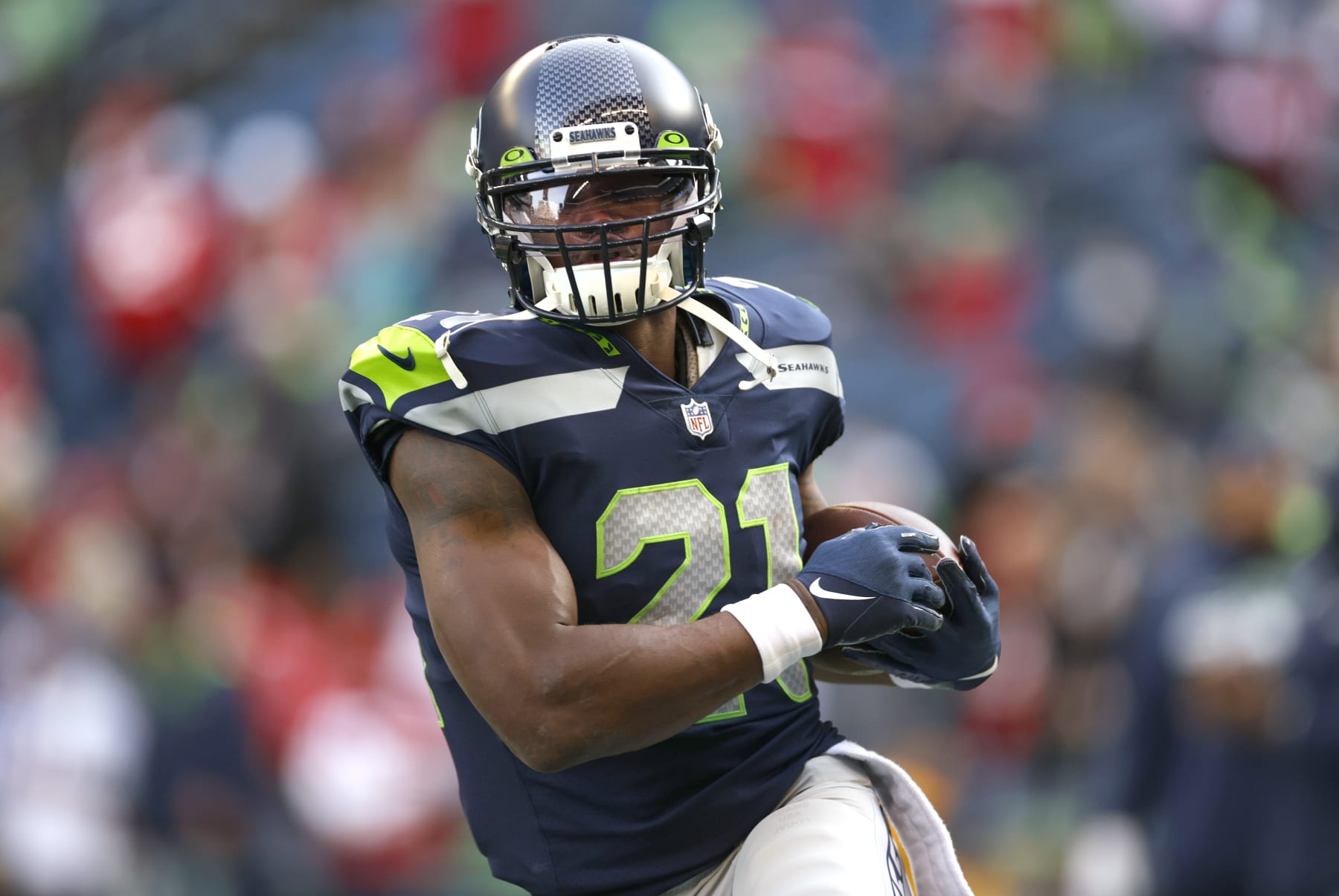 SEATTLE, WASHINGTON - DECEMBER 05: Adrian Peterson #21 of the Seattle Seahawks warms up before the game against the San Francisco 49ers at Lumen Field on December 05, 2021 in Seattle, Washington. (Photo by Steph Chambers/Getty Images)