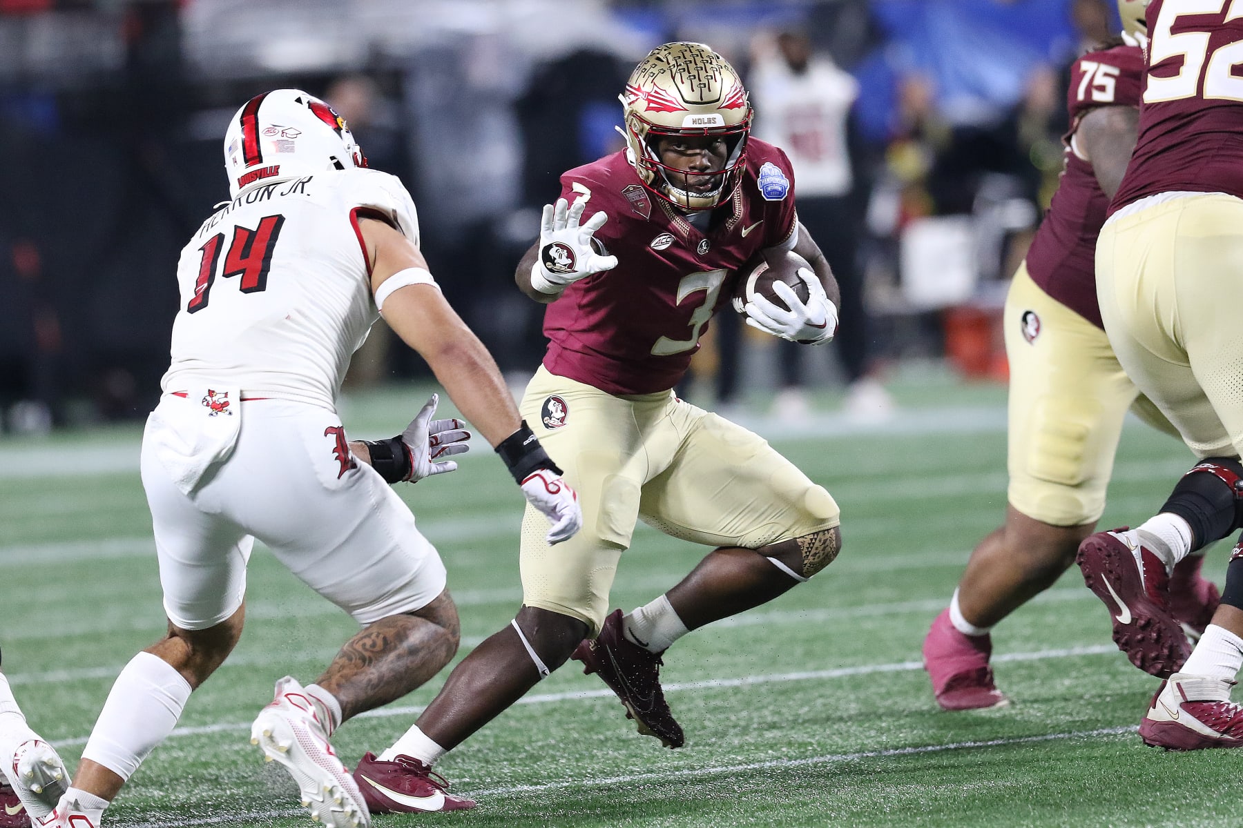 CHARLOTTE, NC - DECEMBER 02: Florida State Seminoles running back Trey Benson (3) during the ACC Football Championship Game between the Louisville Cardinals and the Florida State Seminoles on December 2, 2023 at Bank of America Stadium in Charlotte, N.C. (Photo by John Byrum/Icon Sportswire via Getty Images)